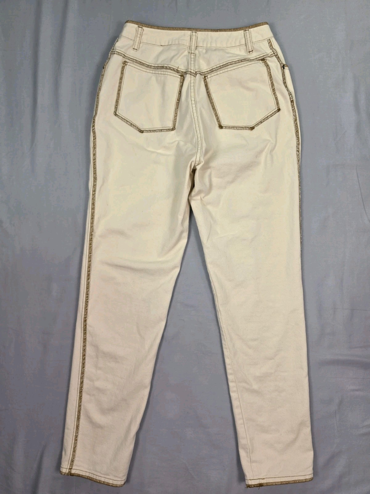 Vintage Basic Blues by Breaker Jeans Cream Gold Stitch High Waist *AS-IS*