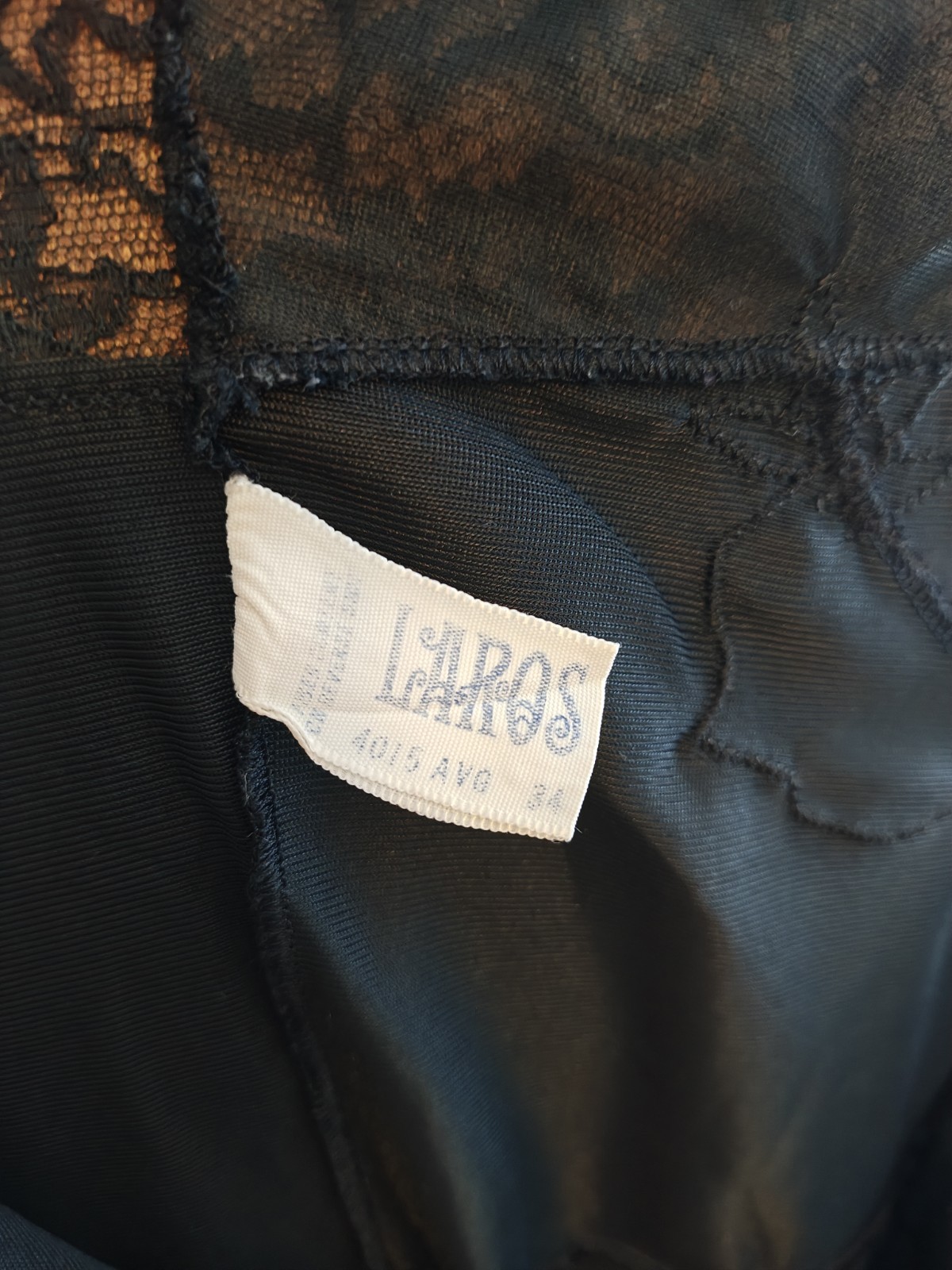 Classic 1960s Laros Black Lingerie Elegant Lace Trim Slip Size 34
