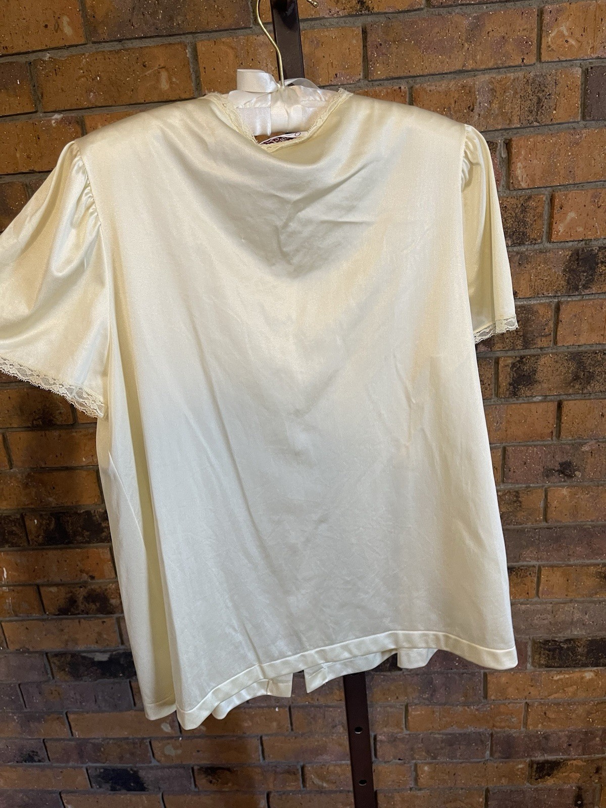 Vintage Vanity Fair Peignoir Bed Jacket Size Med Made In USA Butter Yellow