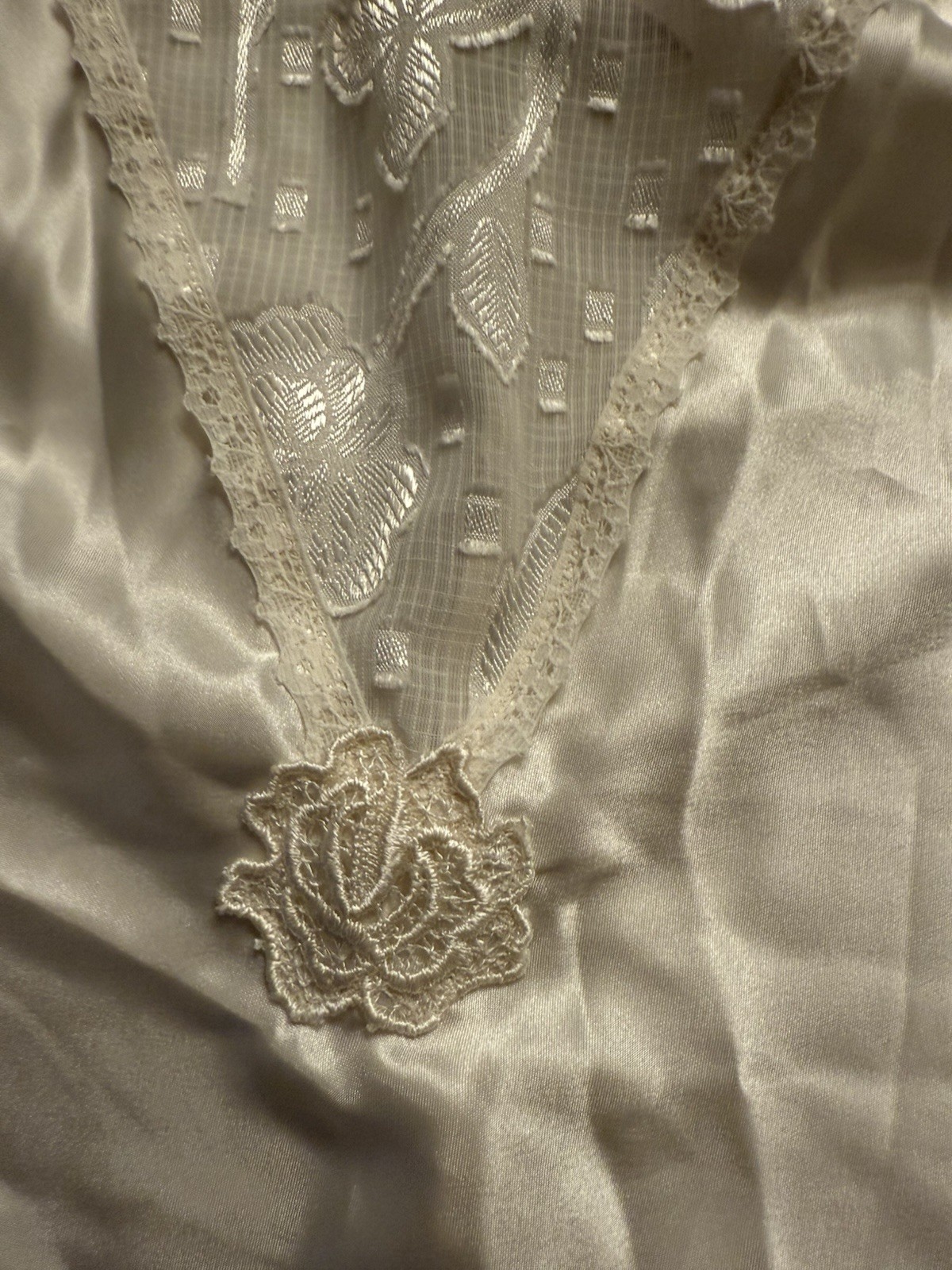 Vintage VANDEMERE Lace Shiny White Satin Body Slip Bodysuit M Flutter Sides