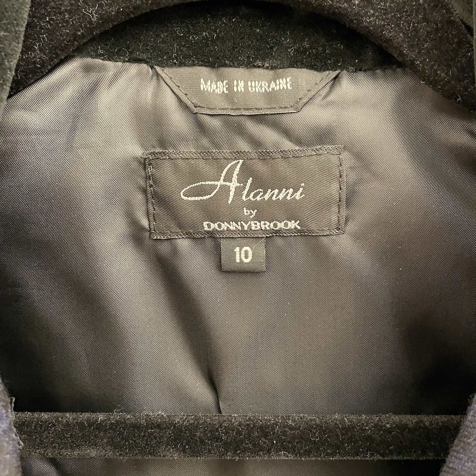 Vtg Alanni by Donnybrook Vest Dbl Breasted Wool Tartan Plaid Black Velvet Collar
