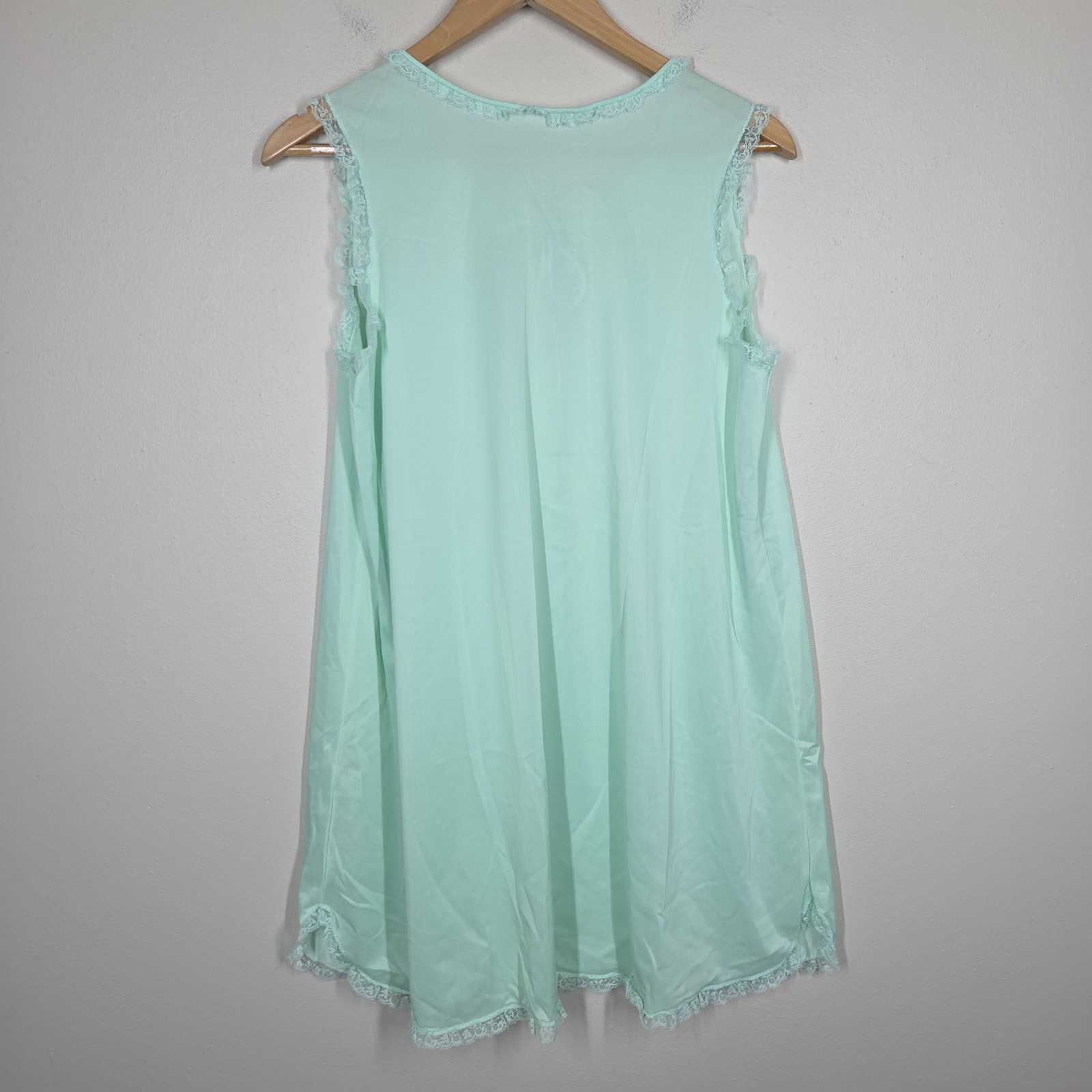 Vtg 70s San Souci Pastel Mint Green Lace Trim Nylon Mini Nightgown M Coquette