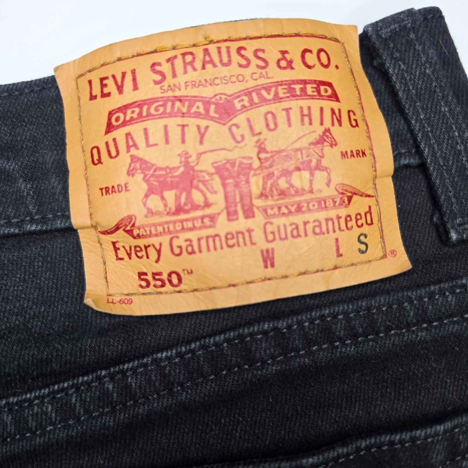 VTG Levi’s 550 Jeans Women’s 14 30×28 Black Relaxed Fit Tapered Leg Brazil 90s