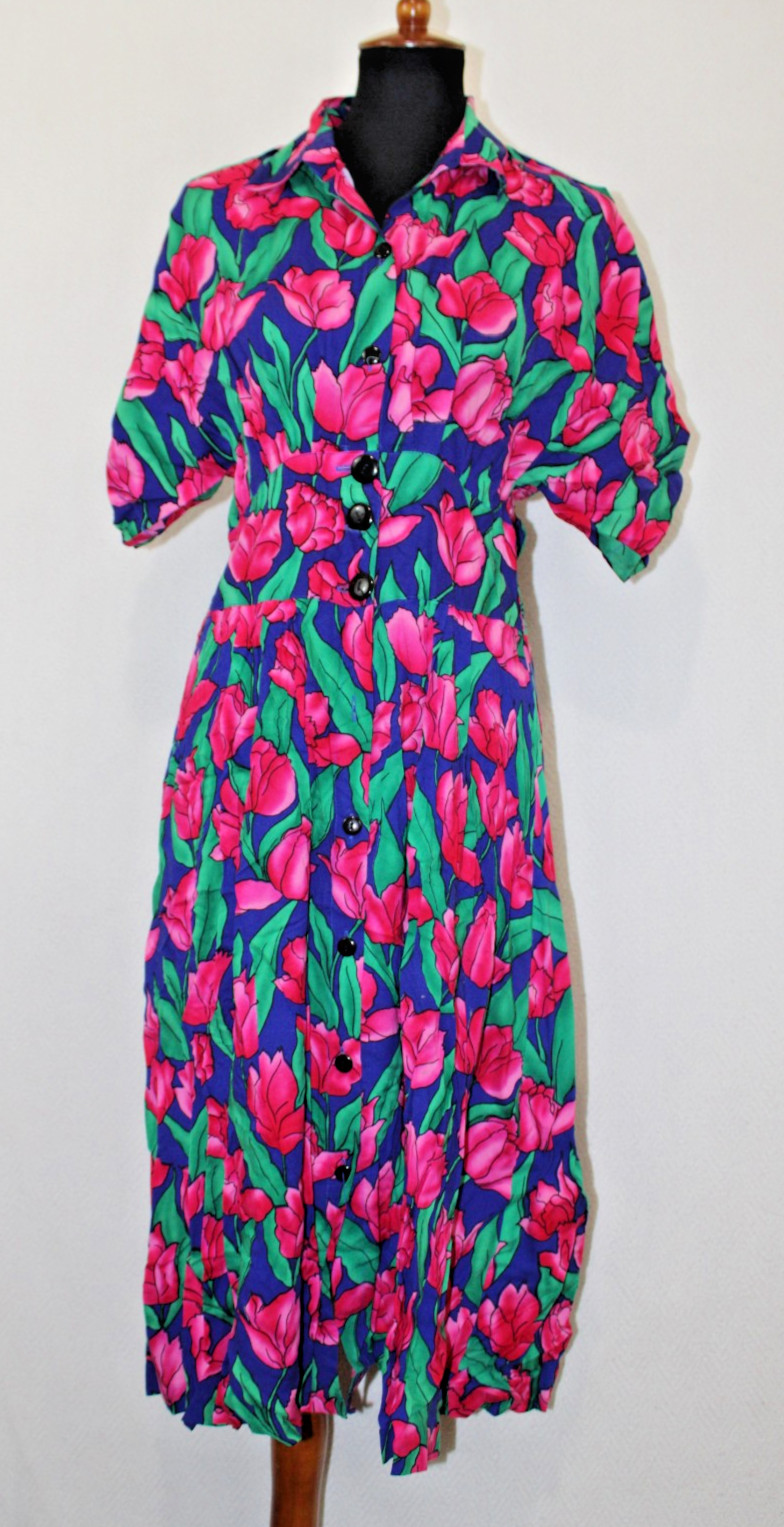 Vtg Caroline Wells Sz 8P Colorful Floral Rayon Fit & Flare Dress Buttoned Front