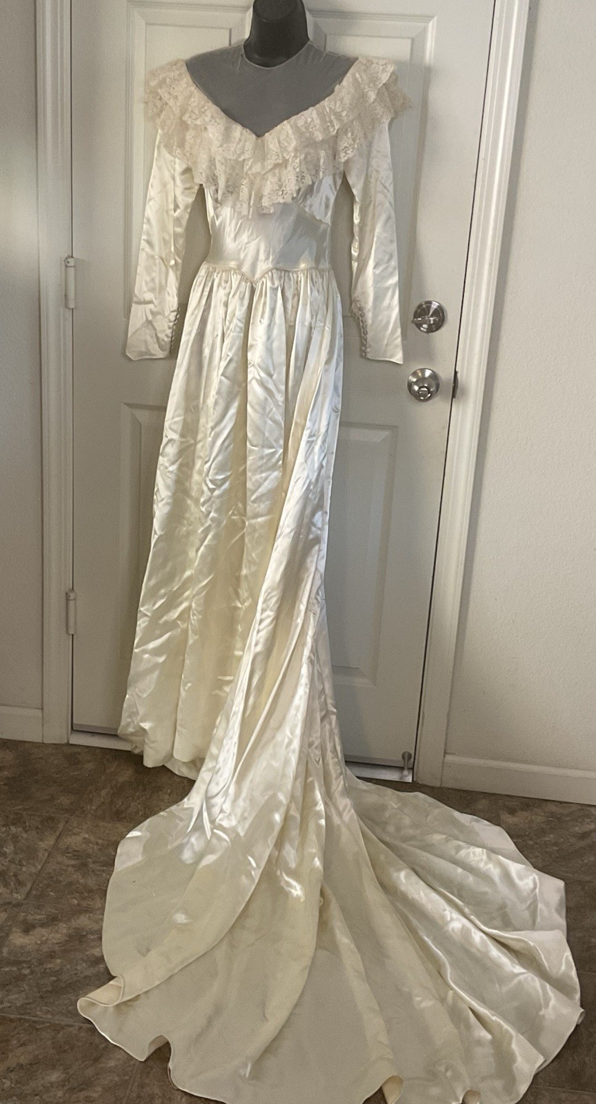 EXQUISITE Vintage Wedding Gown NY DESIGNER WWII CANDLELIGHT SATIN LACE Gown 6