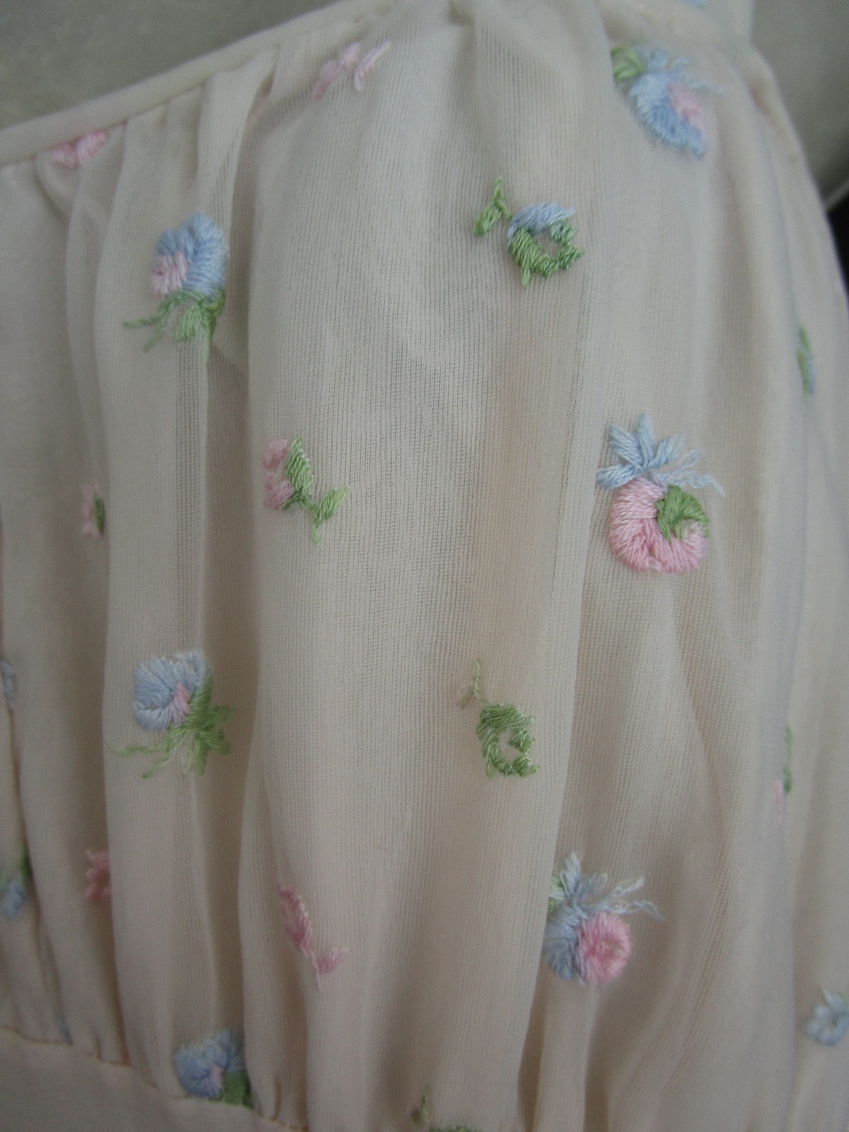 Vtg 60s Faerie Dacron Nylon Cotton Embroidery Trim Thin Nightgown Slip Dress 32