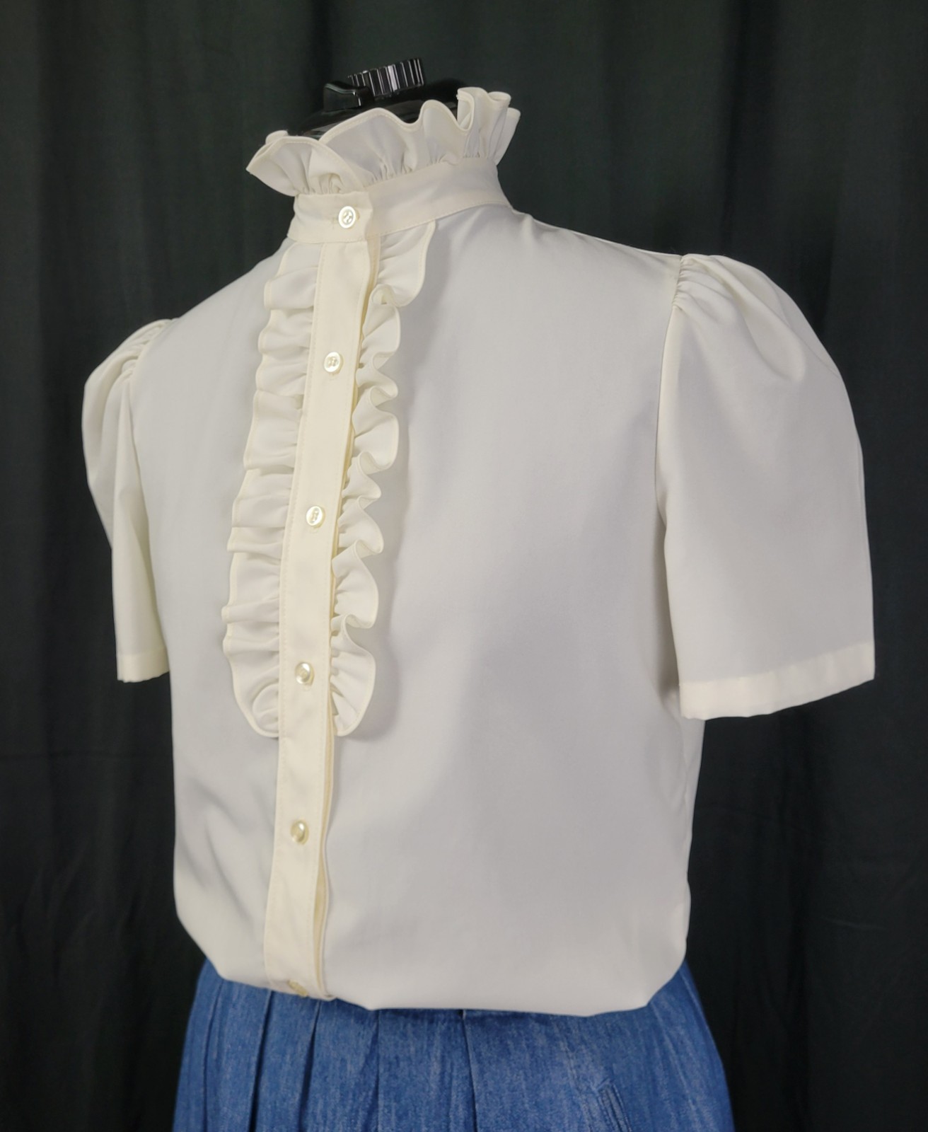 Vintage Lucky Winner Ivory S/S Blouse w Ruffled Collar & Placket Size 9/10