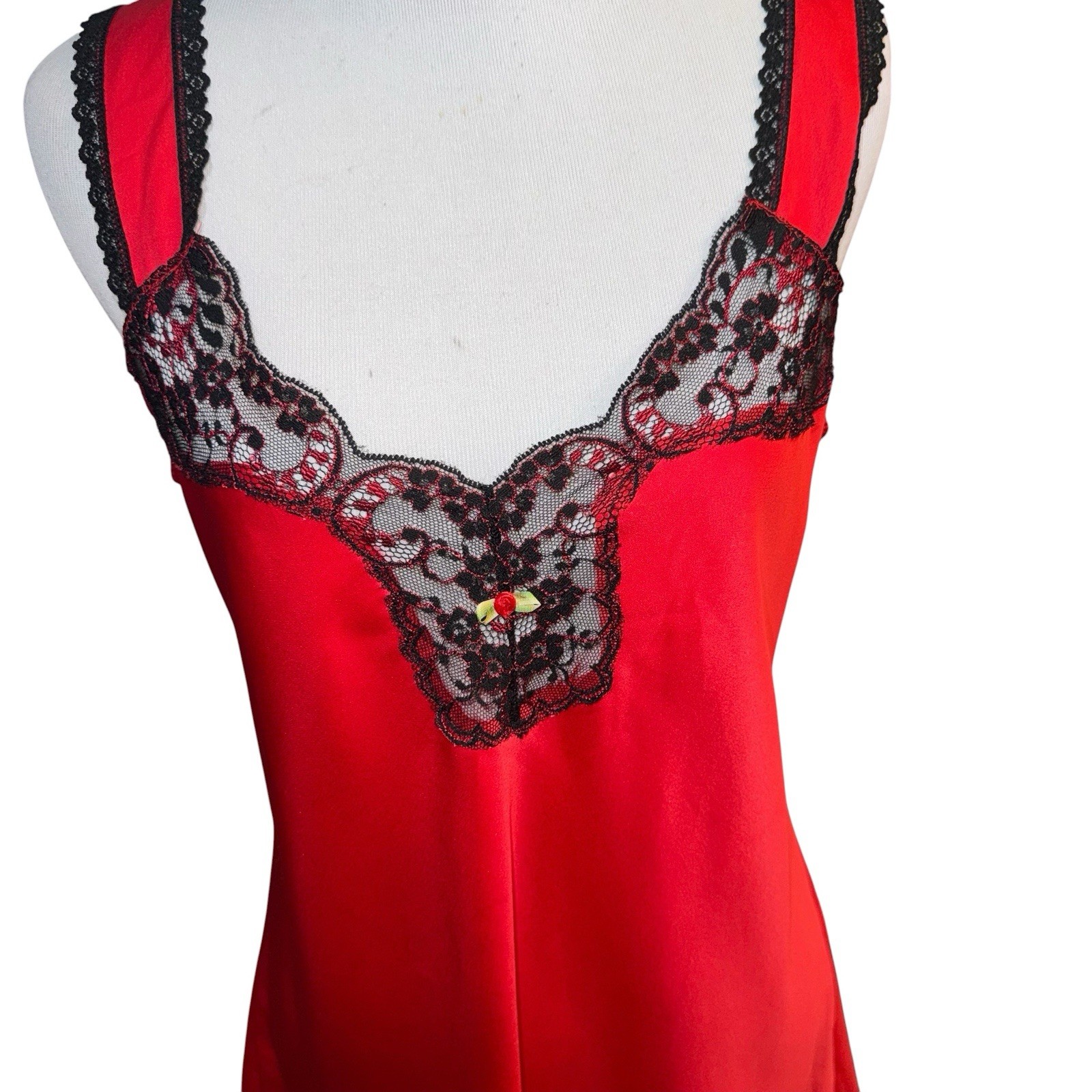 Etage by Brandywine Women’s M Medium Vintage Nighty Slip Nylon Red Black Lace
