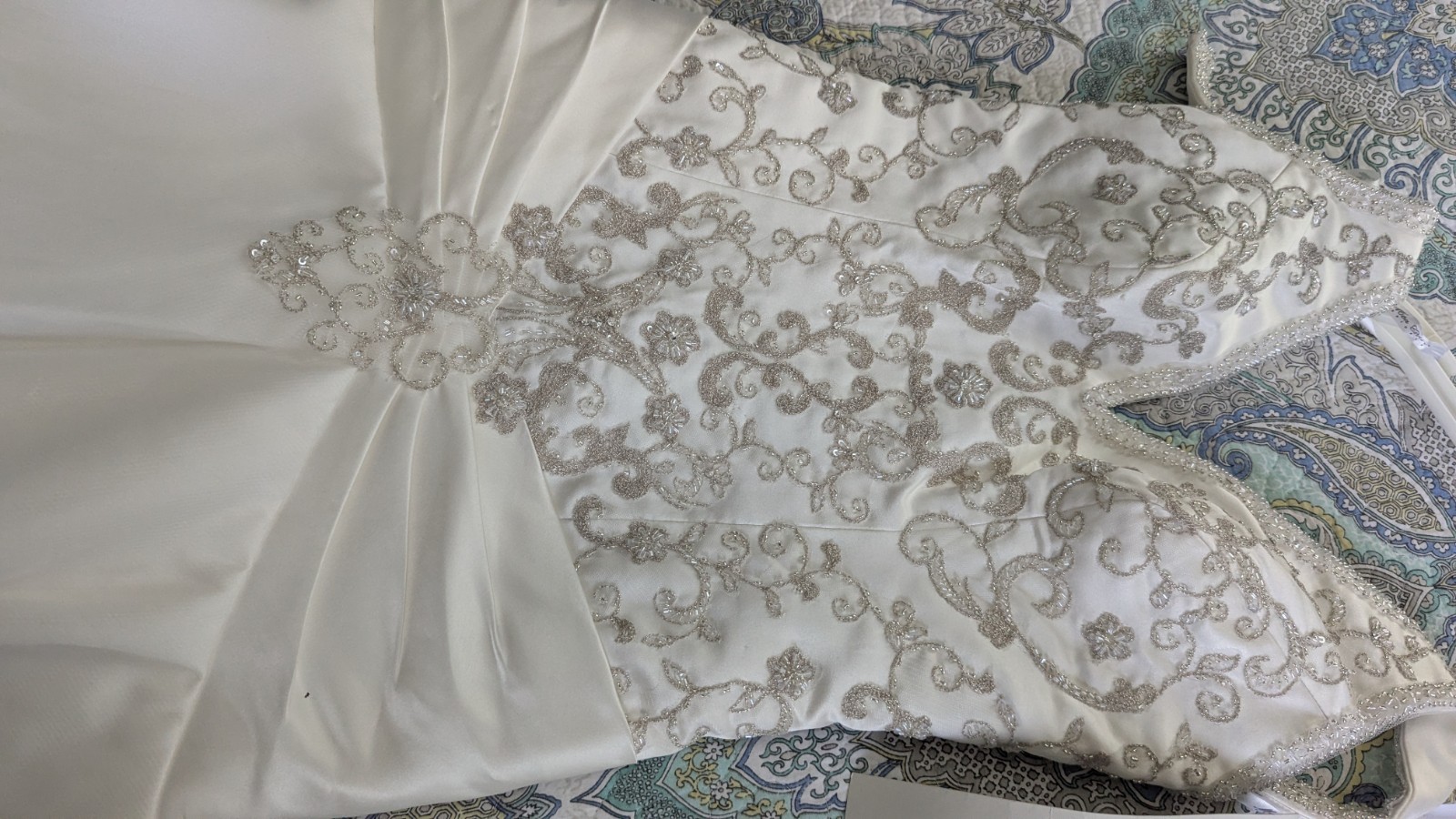 Vtg Mon Cheri Bridal Lace Beaded Wedding Dress Train Rosettes NWT Sz 8 Like a6