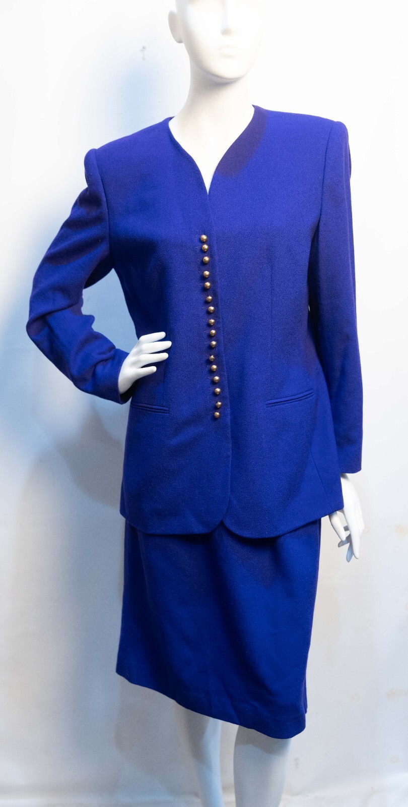 Womens VINTAGE JACQUELINE FERRAR wool Purple Lined Suit Size 10