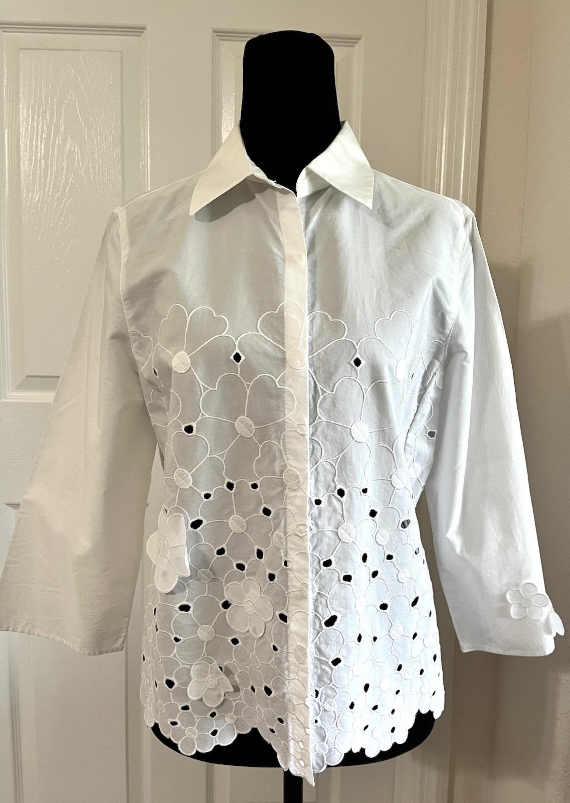 Vintage AKRIS Punto White Floral Button-down Shirt, 3/4 Sleeves, Made In Italy