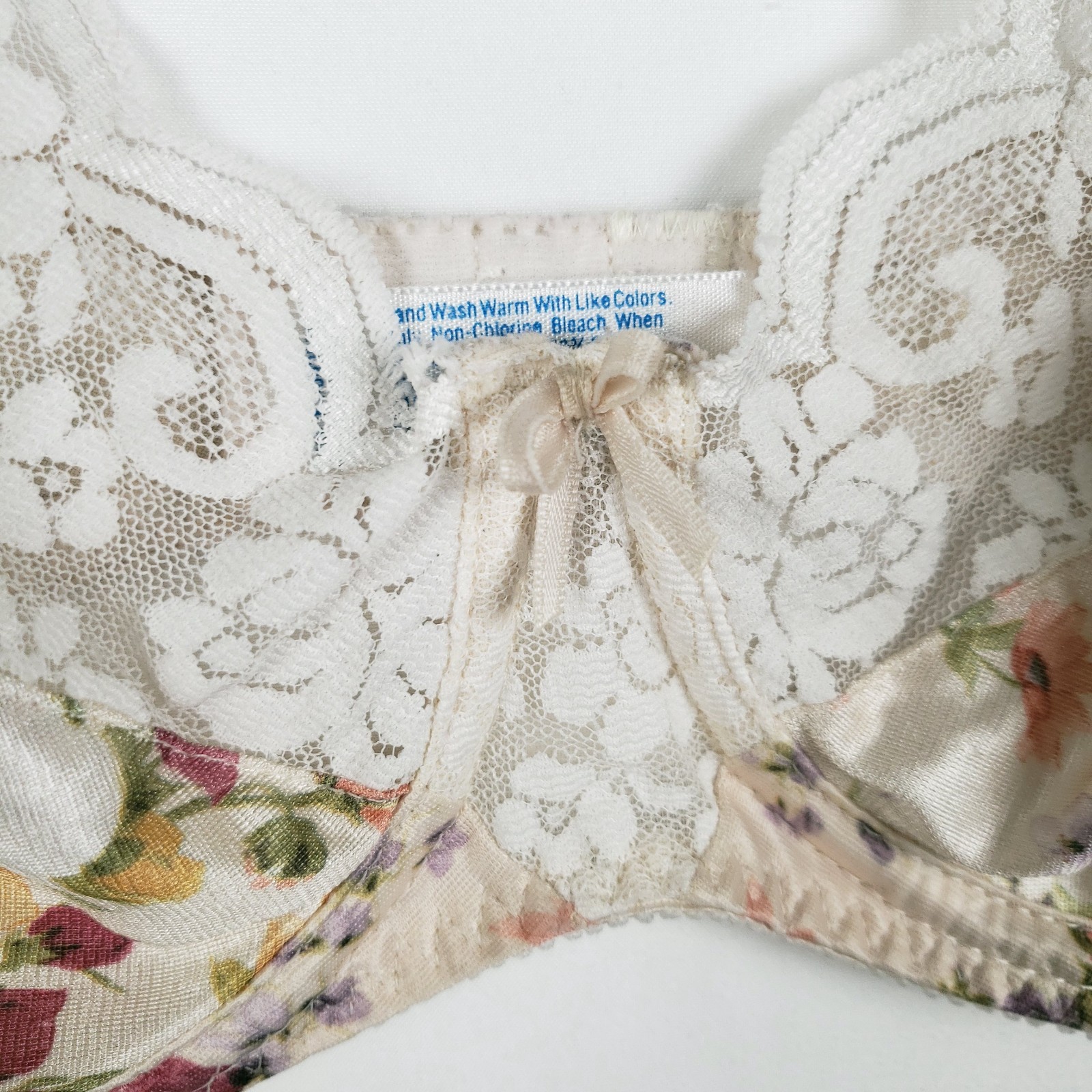 Vintage Maidenform Chantilly Bra 34C Glossy Satin Unlined Underwire Floral