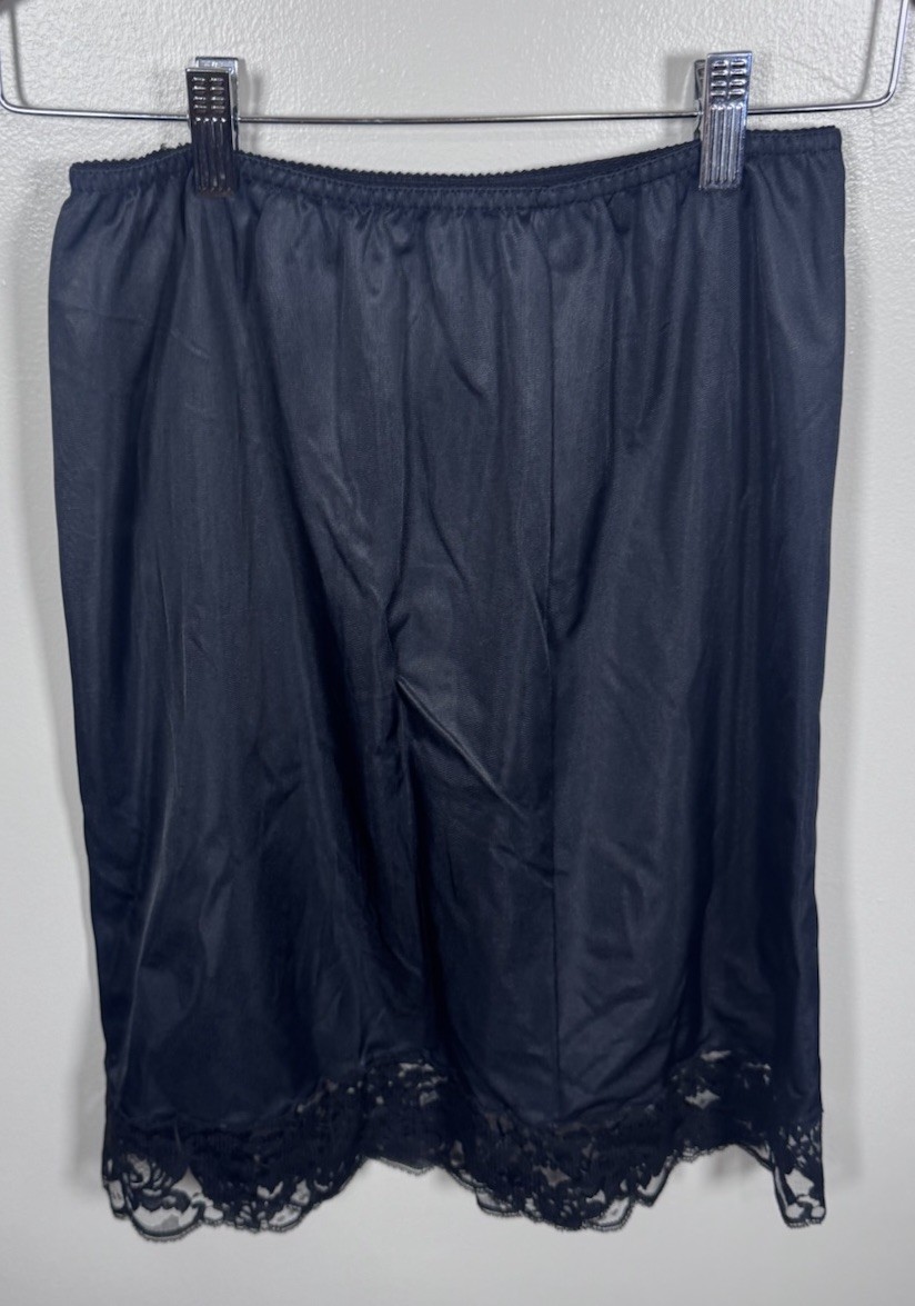 Vintage Black Lace Nylon Half Slip Sz Small 22″ Long Grunge Y2K Mini *NO TAG*