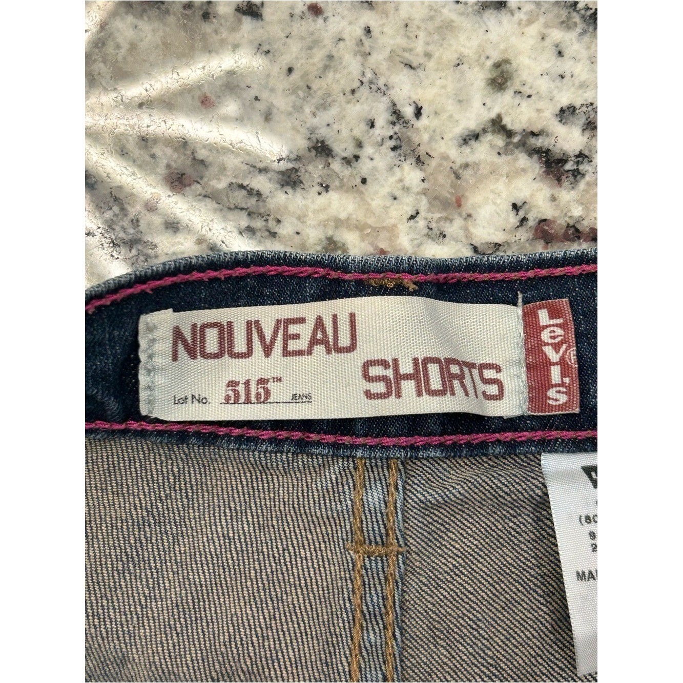 Levi’s 515 Nouveau Women’s Y2K Vintage (2005) Blue Denim Mid-Rise Jean Shorts