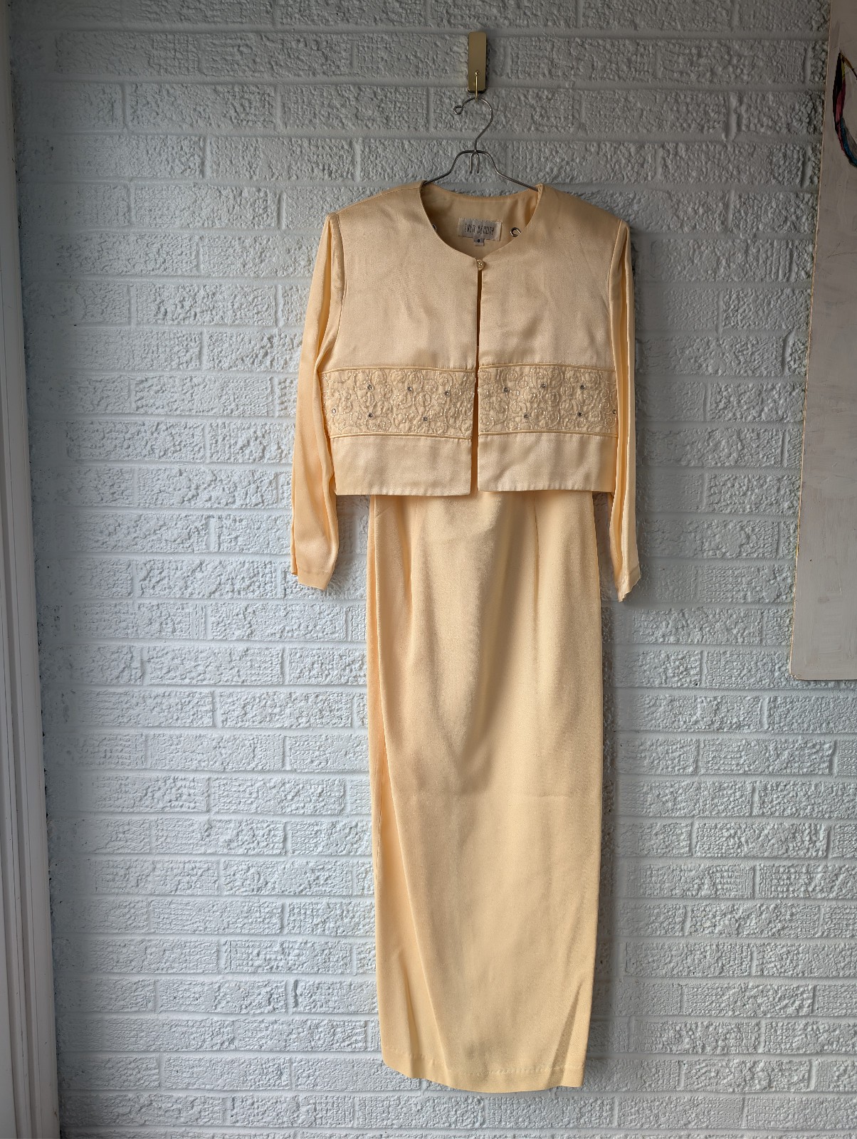 Vintage Ever Beauty 2 Pc Dress Set Beige Embellished Jacket Sheath Dress Women’s