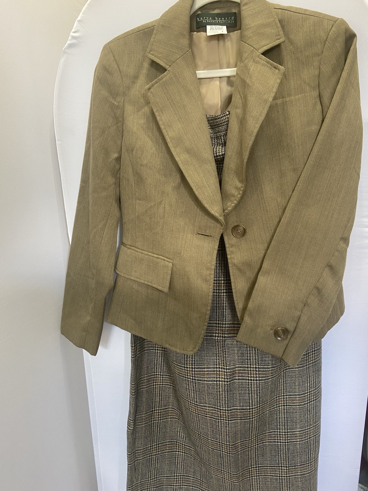 Harvé Bernard Blazer Women Size 8 Brown Poly Wool Blend