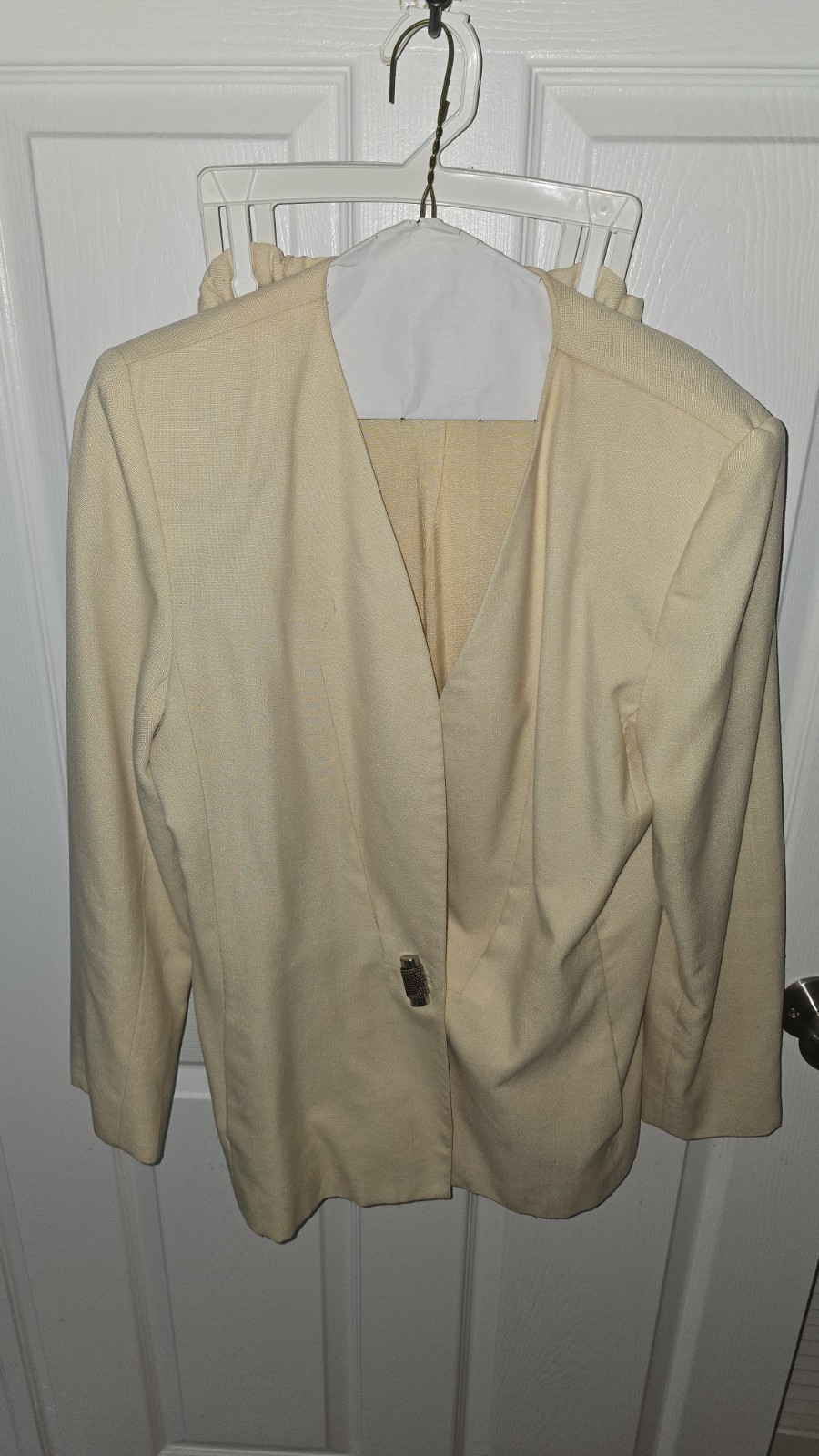 SUITSME Ivory Skirt Suit Set for Women Jacket and Skirt Size 8 Classic Style