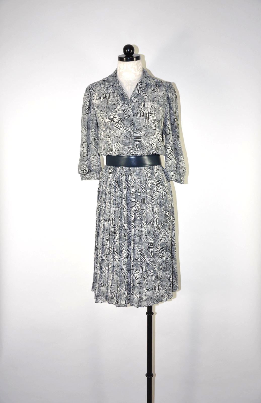 80s Vintage Black White Graphic Print Sheer Chiffon Pleated Skirt Shirtdress S M