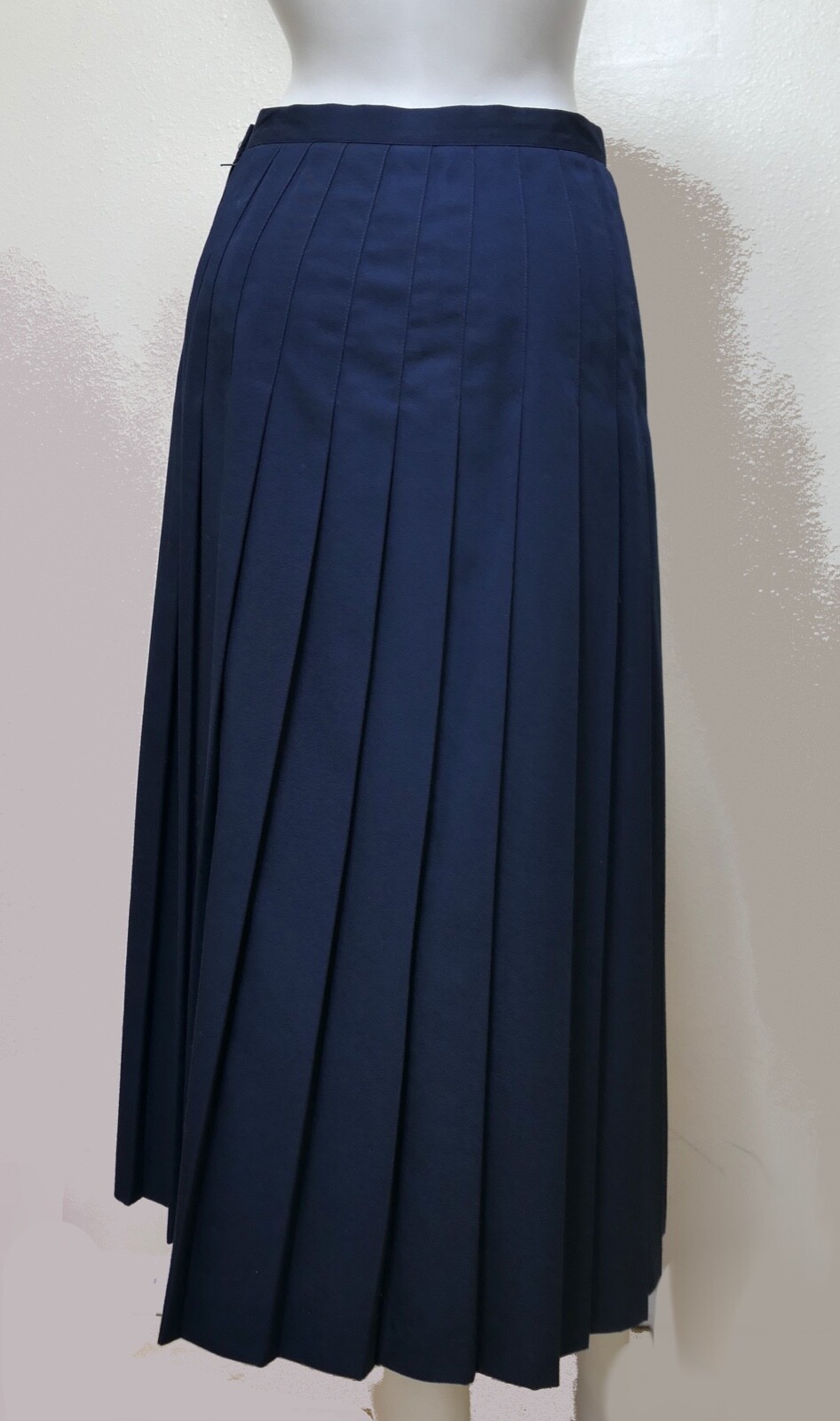 Vintage 70s 80s Counterparts Rayon Blend Pleated Navy Midi Skirt M