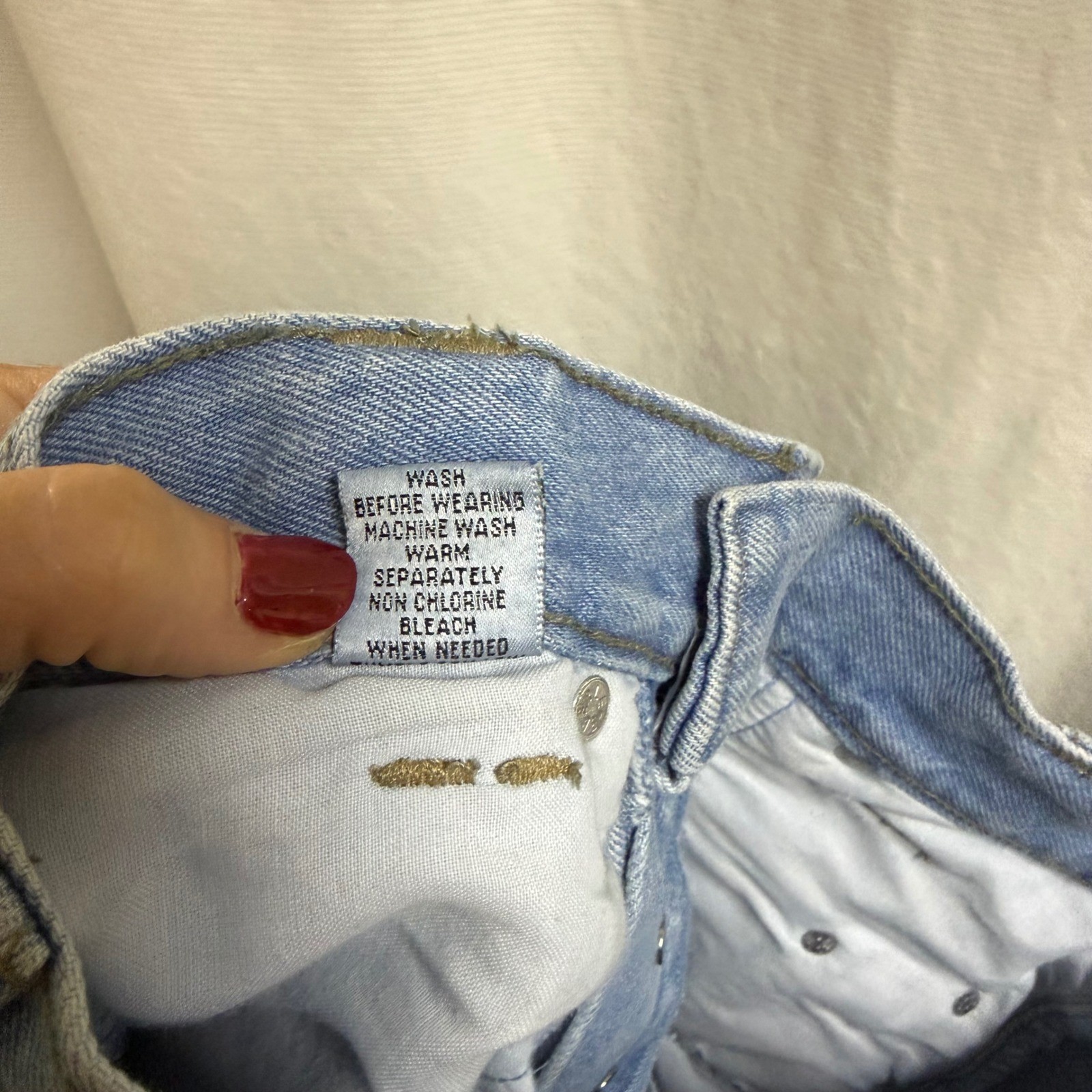 Vintage No Excuses High Waisted Denim Shorts Light Wash Button Fly Femme Fatale