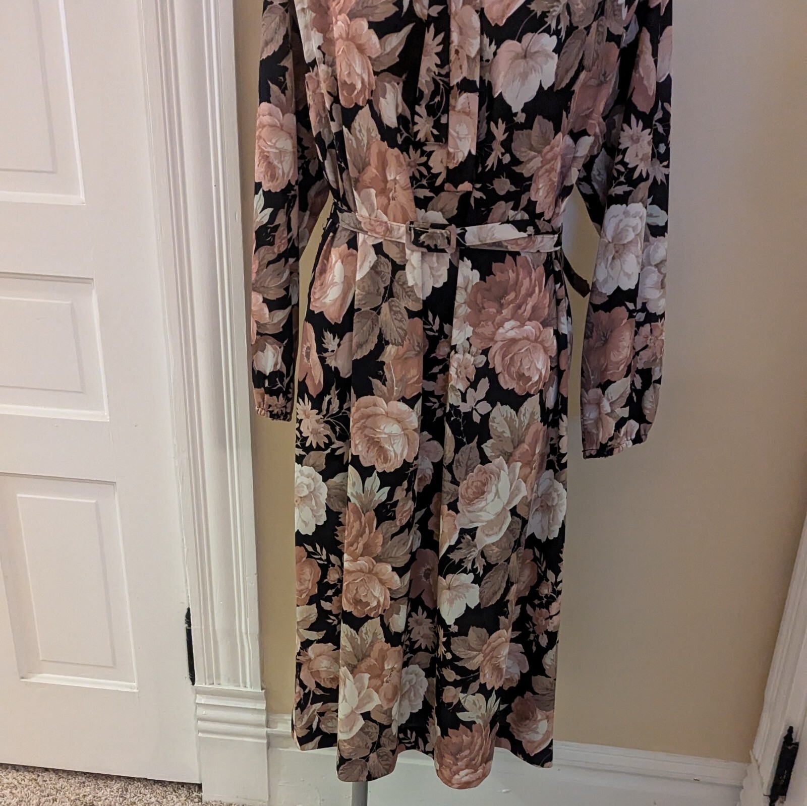 Vintage black and mauve print floral dress with matching belt size M