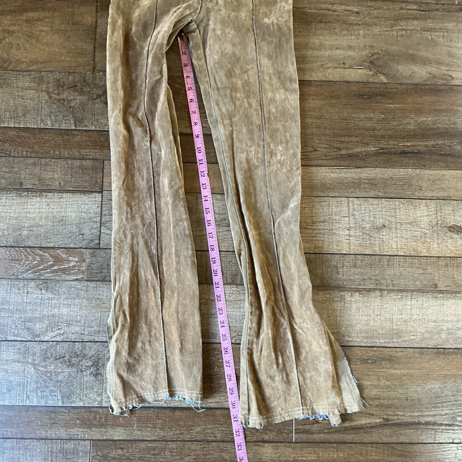 VTG JNCO Suede-Feel Jumpsuit Size M Tan Flare Leg Cap Sleeve Snap Front Y2K #36F
