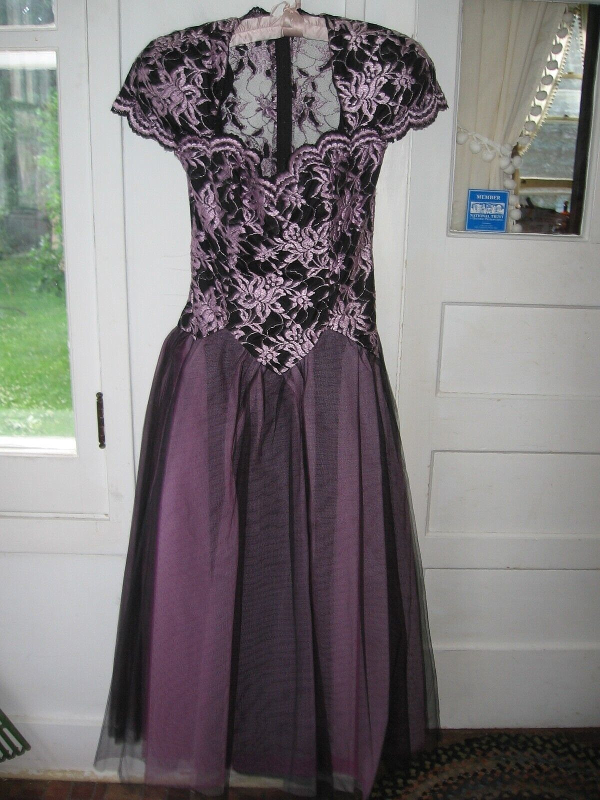 LOVELY VINTAGE 1980 BLACK/PINK BROCADE TULLE BALL GOWN