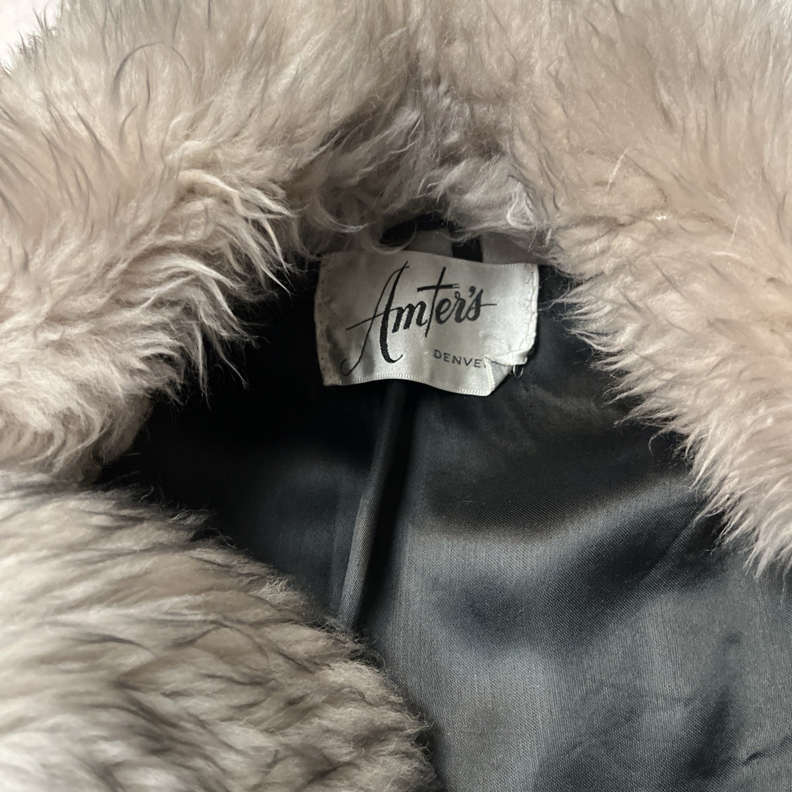 Gray 1970’s XS-S Penny lane Suede Coat With Lamb FUR TRIM Front POCKETS Grommets