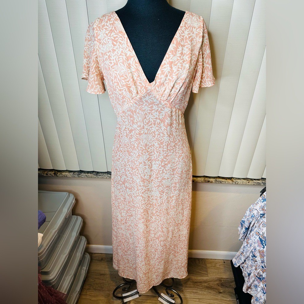 Bonnie Strauss Vintage Floral V-Neck Pink Maxi Dress