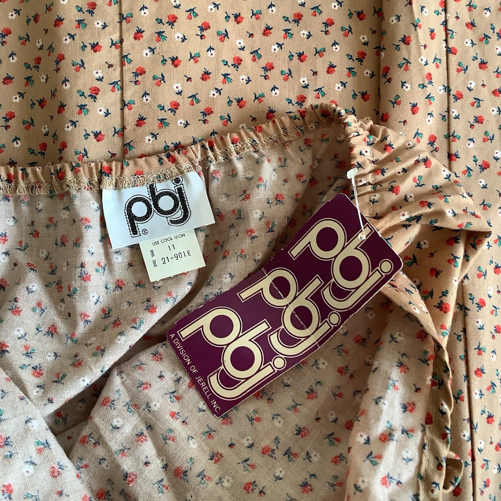 VTG 1970’s PBJ By Jerell Of Dallas Deadstock Ditsy Floral Print Halter Dress