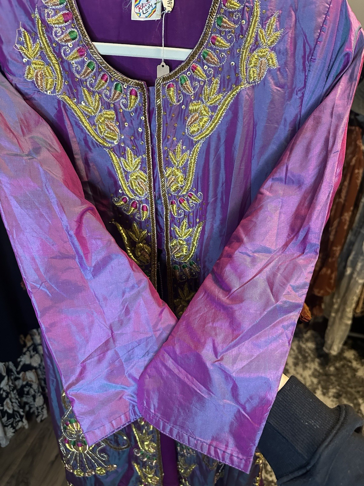 Vibrant Vintage Broadway „Rich Lady” Purple/blue Embroidered Robe