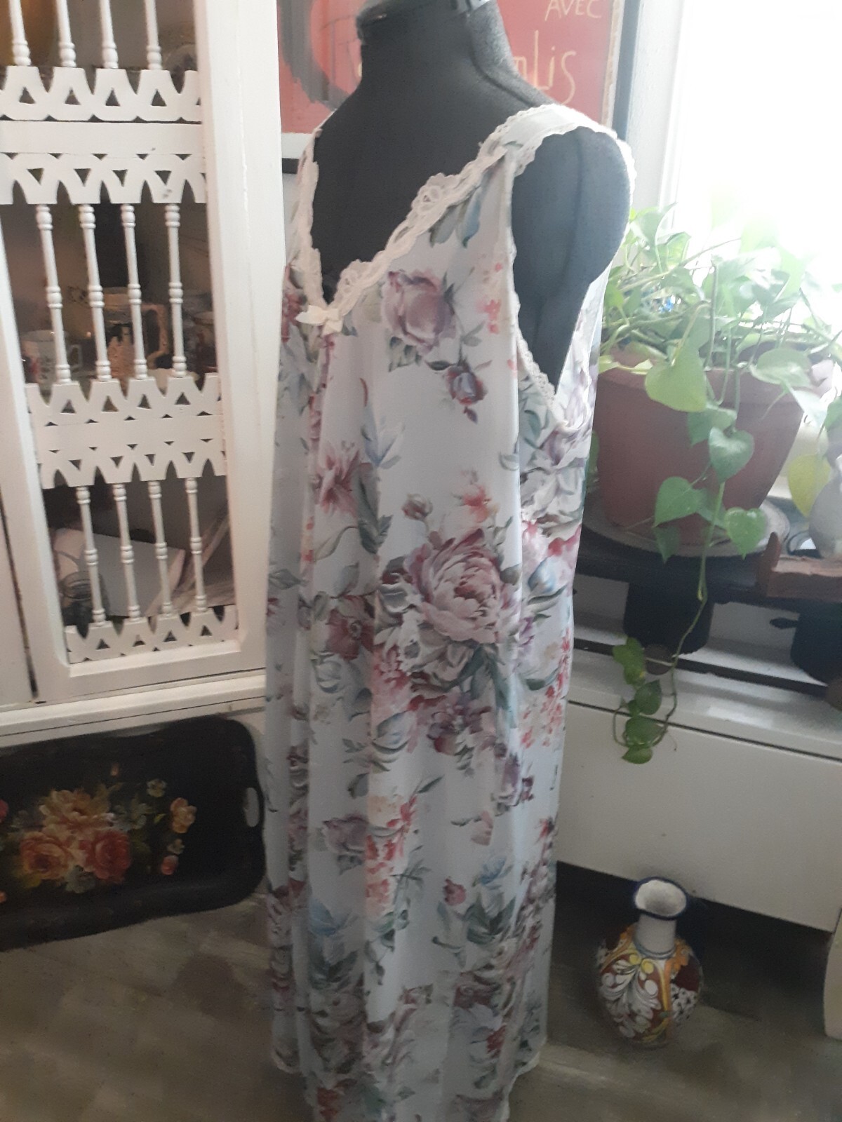 Vintage Chiha Womens Size Large Night Gown Floral Blue Pink Red Green Beige
