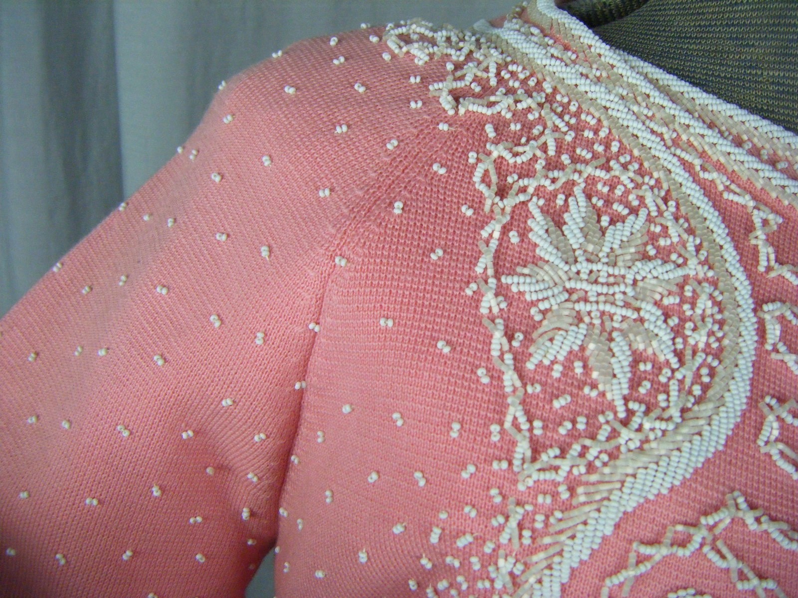 MISS BOUTIQUE CALIFORNIA Vtg 60s Pink Wool Beaded 3 pcs Skirt-Bust 34/Waist 27