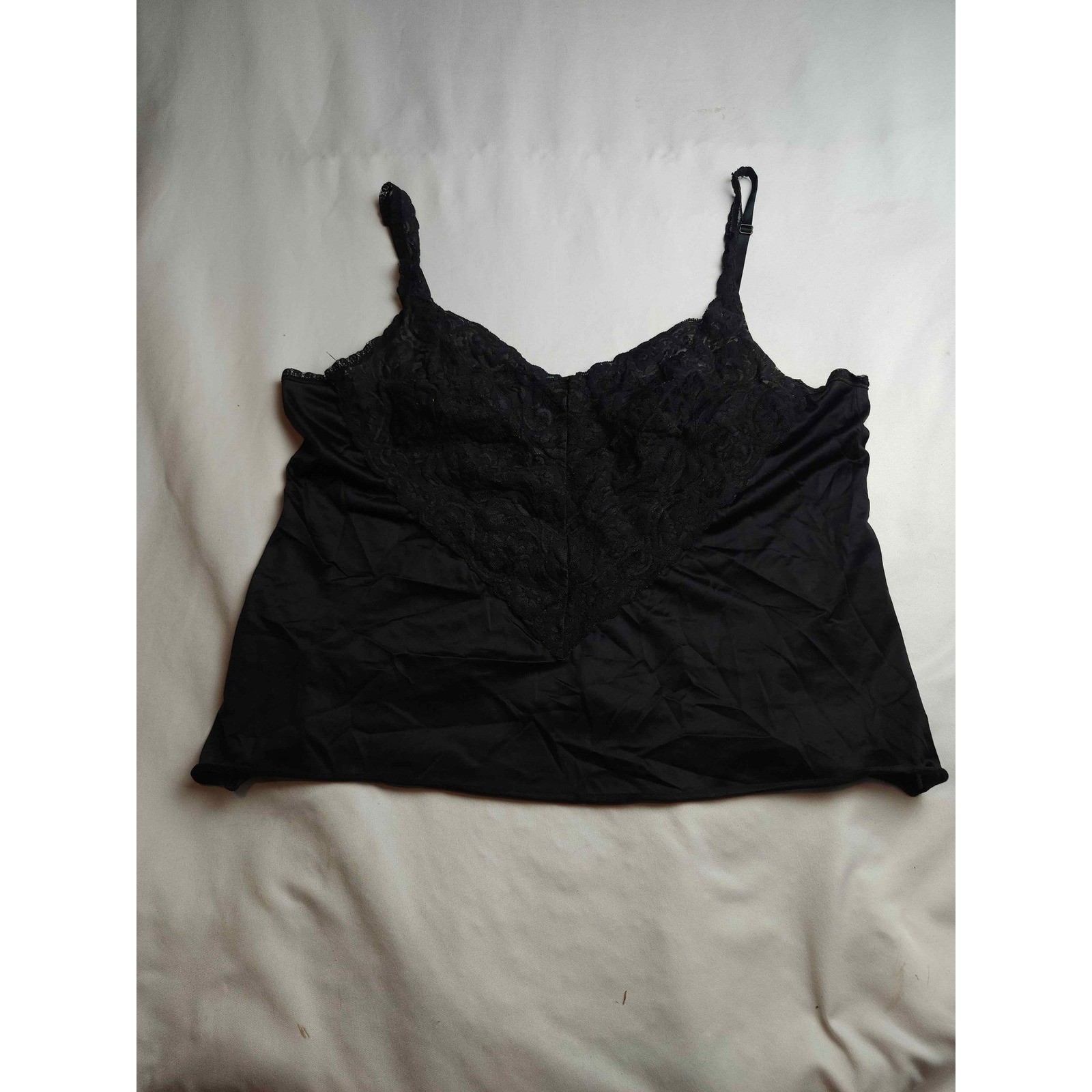 Vanity Fair Vintage Black Lace Trim Camisole Top Size 40/46 Womens