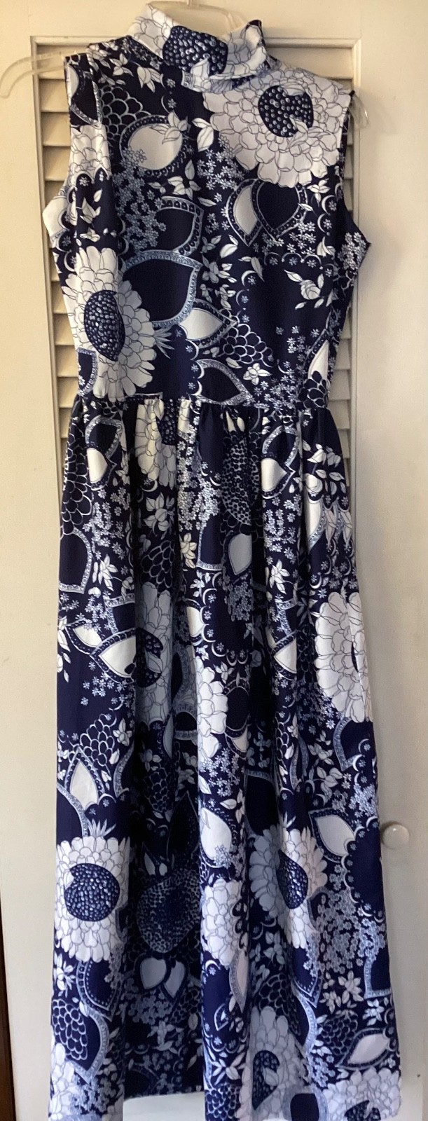 Vintage 70s John Meyer Long Sleeveless Sunflower Dress