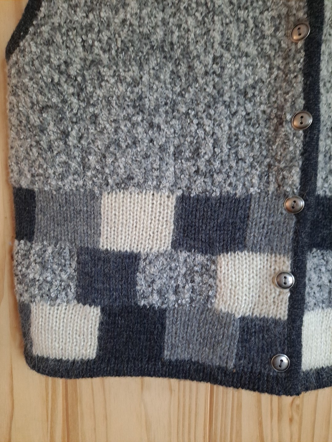Vintage Portraits Sweater Vest By Northern Isles Wool Blend Color Block Size XL