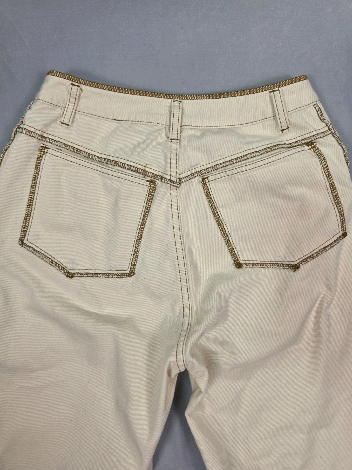 Vintage Basic Blues by Breaker Jeans Cream Gold Stitch High Waist *AS-IS*