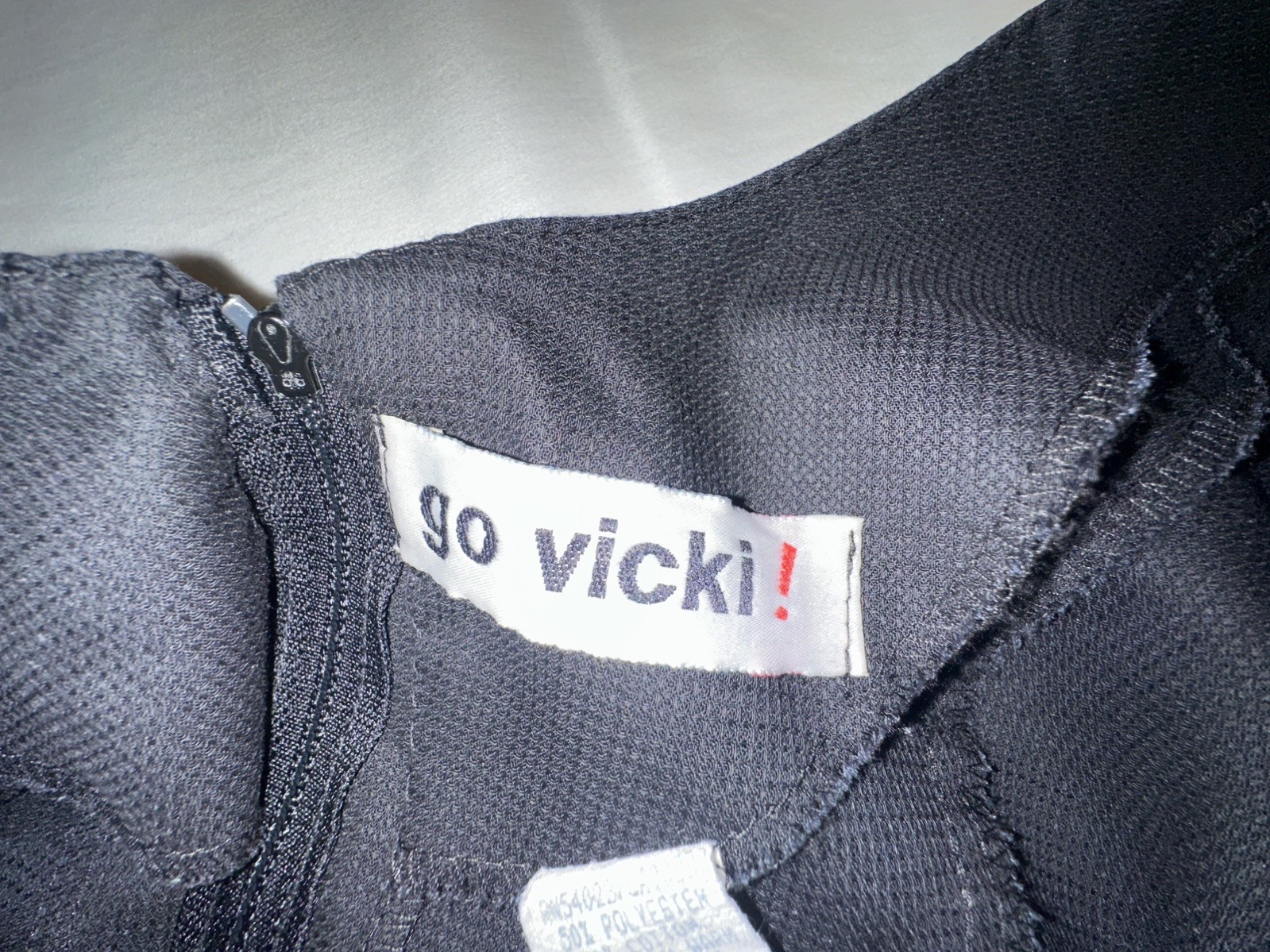 Vintage GO VICKI Puff Sleeve Skirt Dress Womens 6/7 Black/Art Wear 80s -181