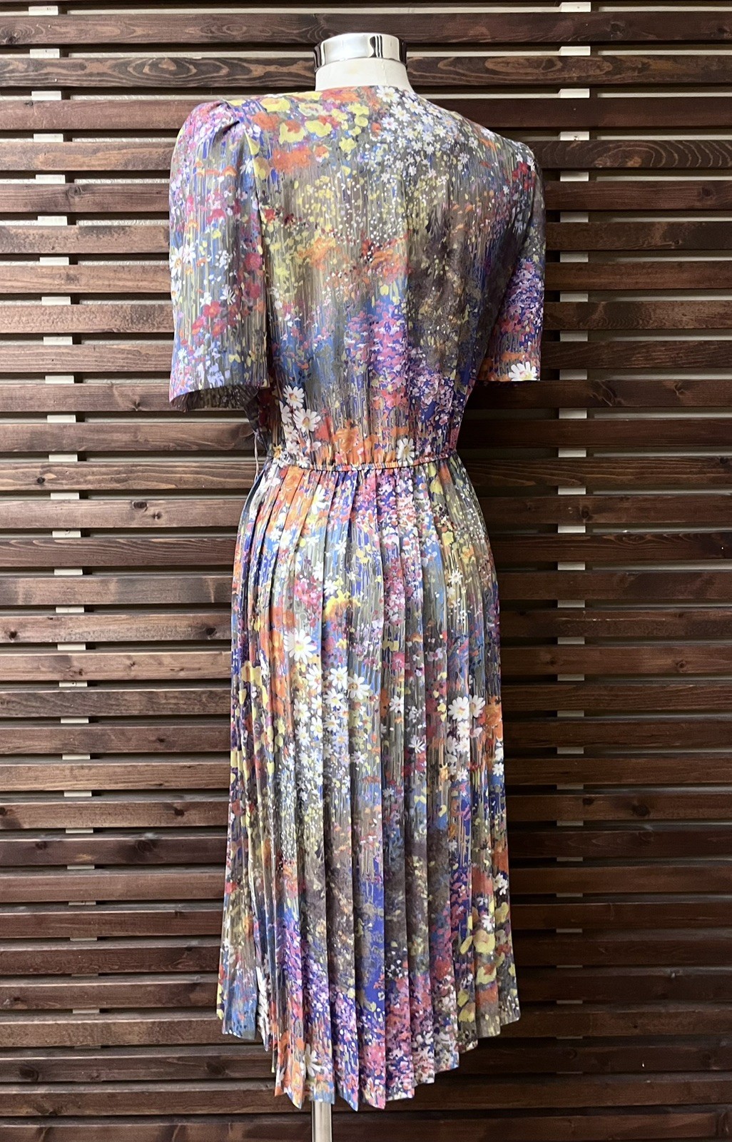 1980s Vintage Purple Orange Green White Floral Short Sleeve Pleated Midi Dress