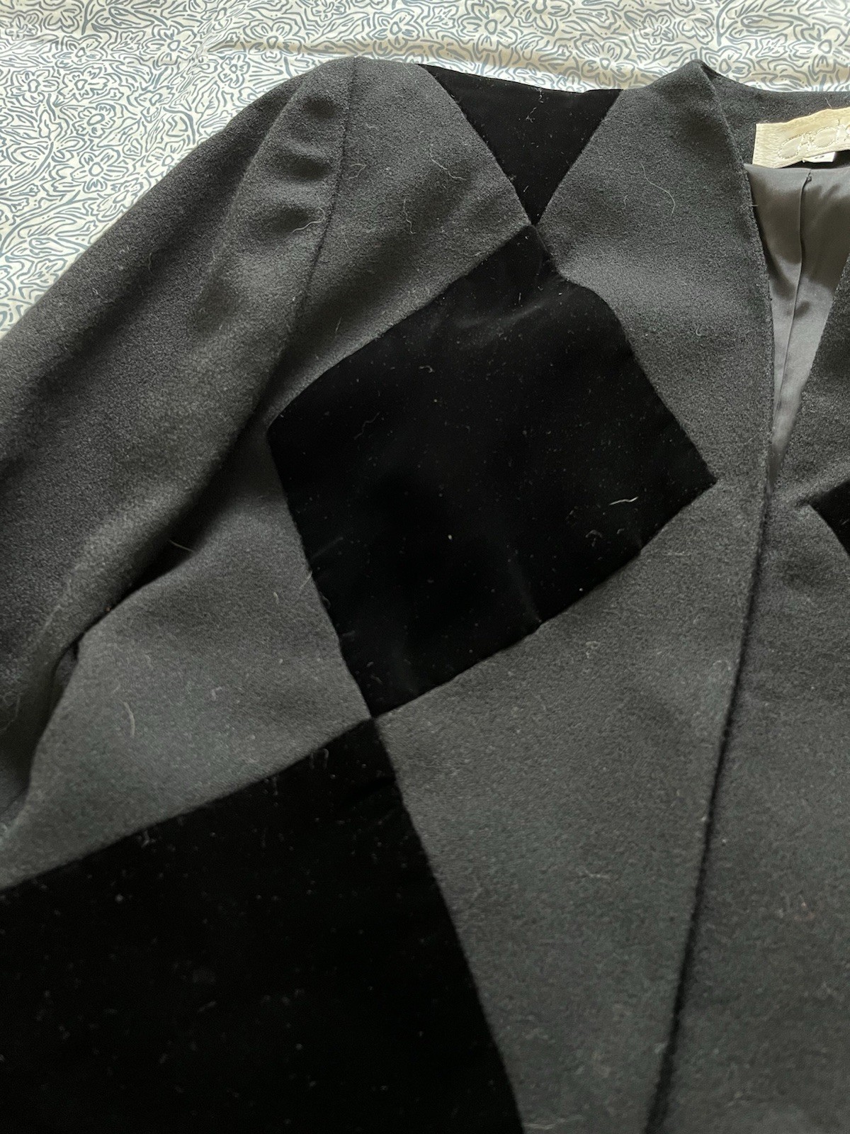 Amazing Vintage Cache Black Wool & Velvet Harlequin Crop Jacket Tassels Sz 2/XS