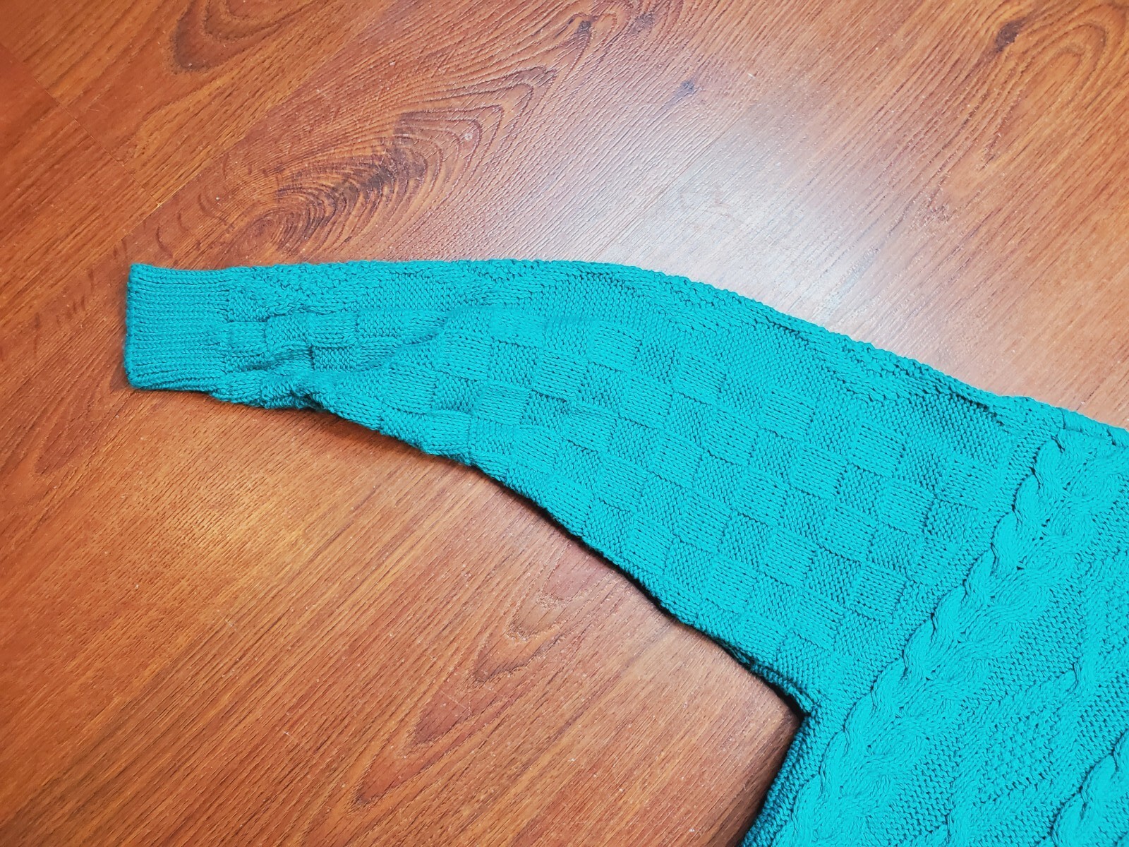 Vintage 90’s Carriage Court Teal/green Cable Knit Sweater Womens small Classic