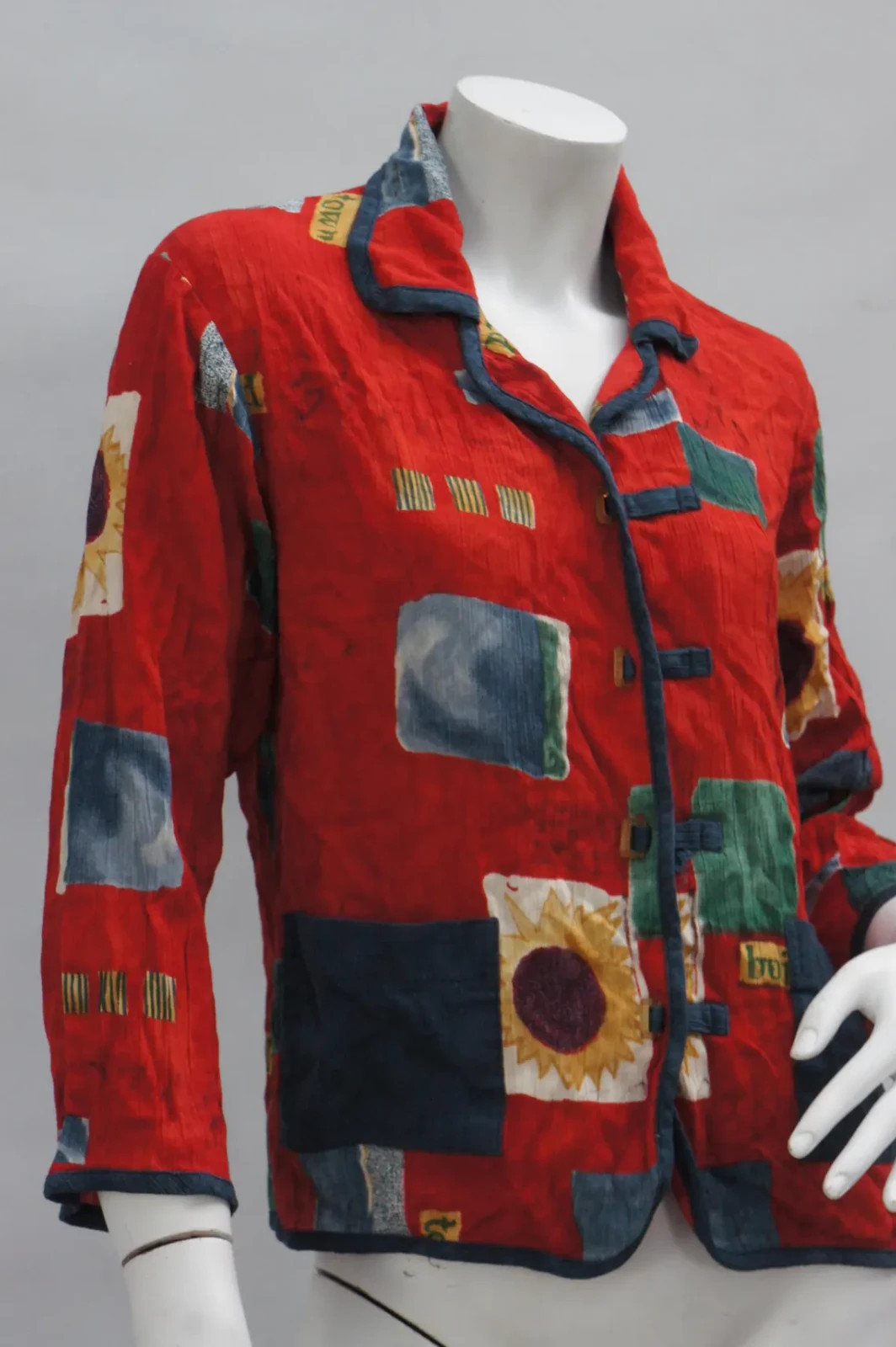 Vintage 90s Women’s Buckle Button Crinkle Blazer Shirt Nino Wong California
