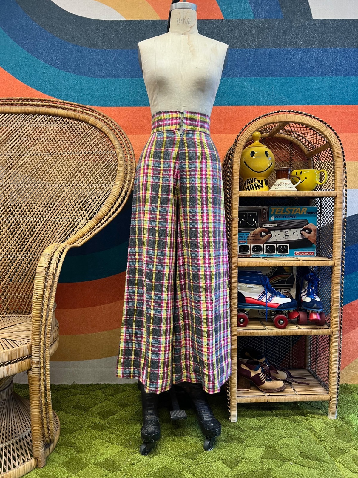 EUC Vintage 60s 70s Handmade Plaid Wool Blend Wide Leg High Waist Pants XS