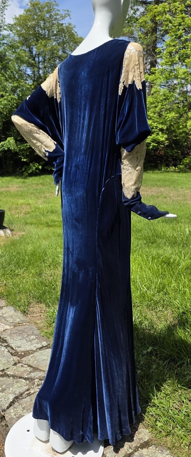 LATE 1920’S SAPPHIRE BLUE SILK VELVET DRESS W WHITE LACE INSERT PUFF SLEEVES