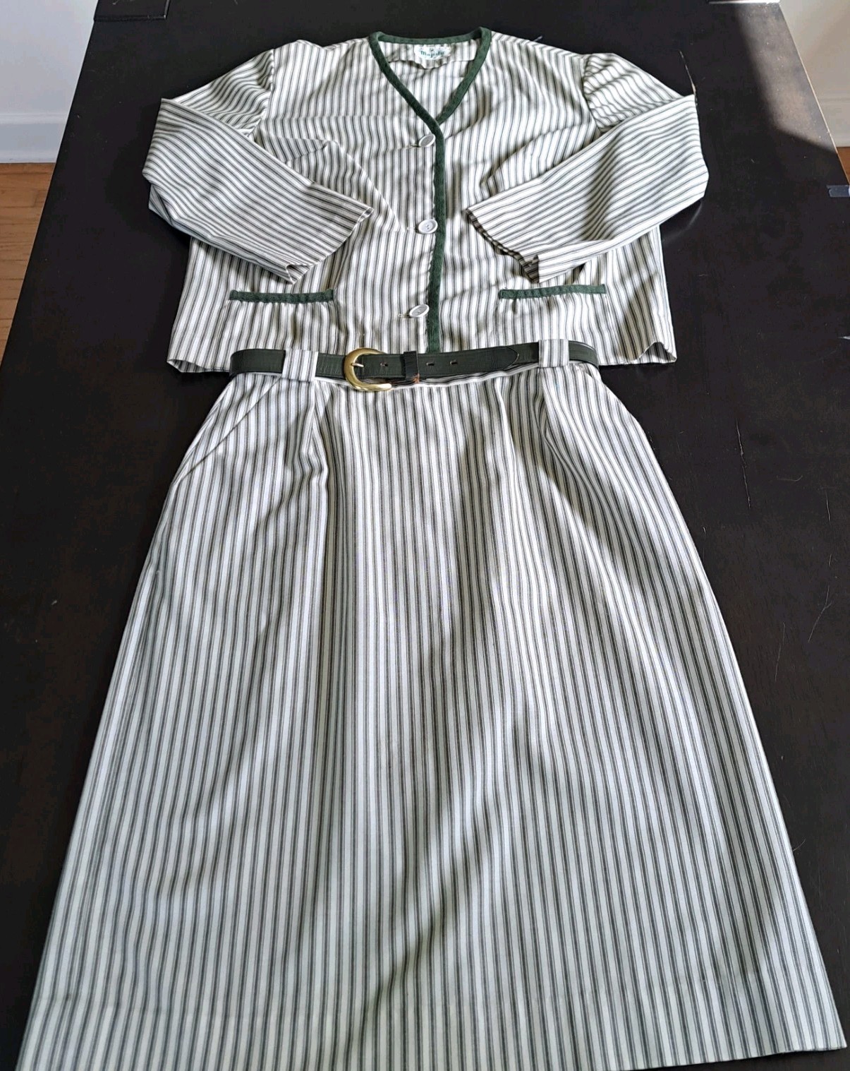 Vintage Majestic Womens 16 2 Pc Jacket & Skirt Cream And Green Strip 3/4 Sleeve