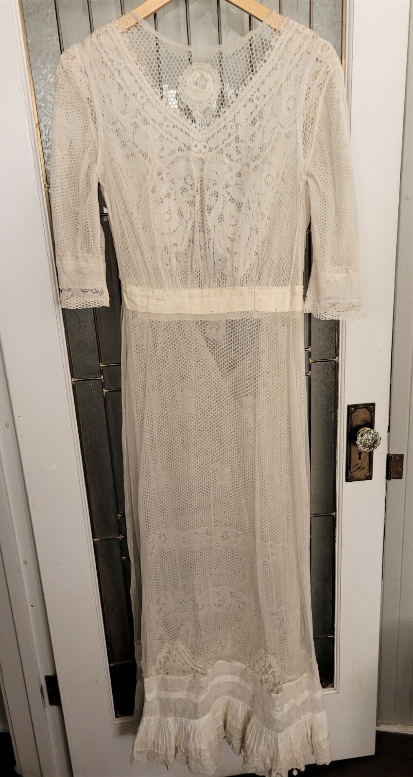 ANTIQUE EDWARDIAN IVORY WOVEN MESH NET DRESS ORNATE IRISH CROCHET WORK BOBINET