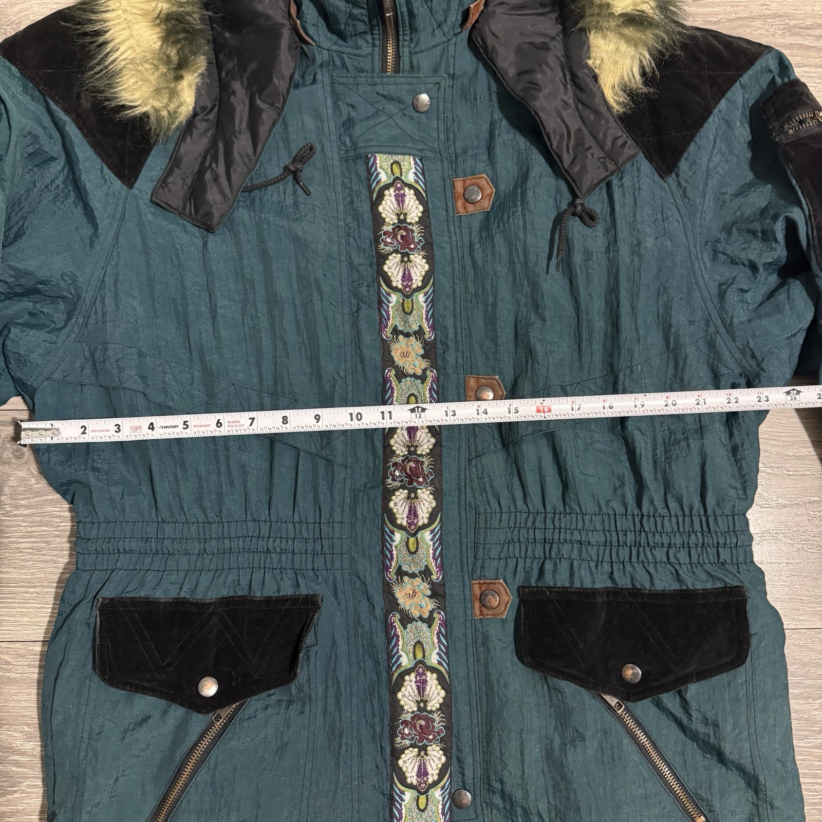 Vintage 80’s Learsi Women M Green Hooded Velvet Accents Tribal Aztec Zip Puffer
