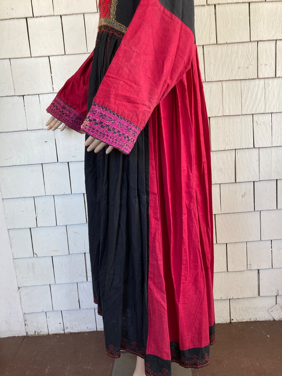 Vintage Boho Cottagecore Black-multi Embroidered Maxi Dress Size Medium
