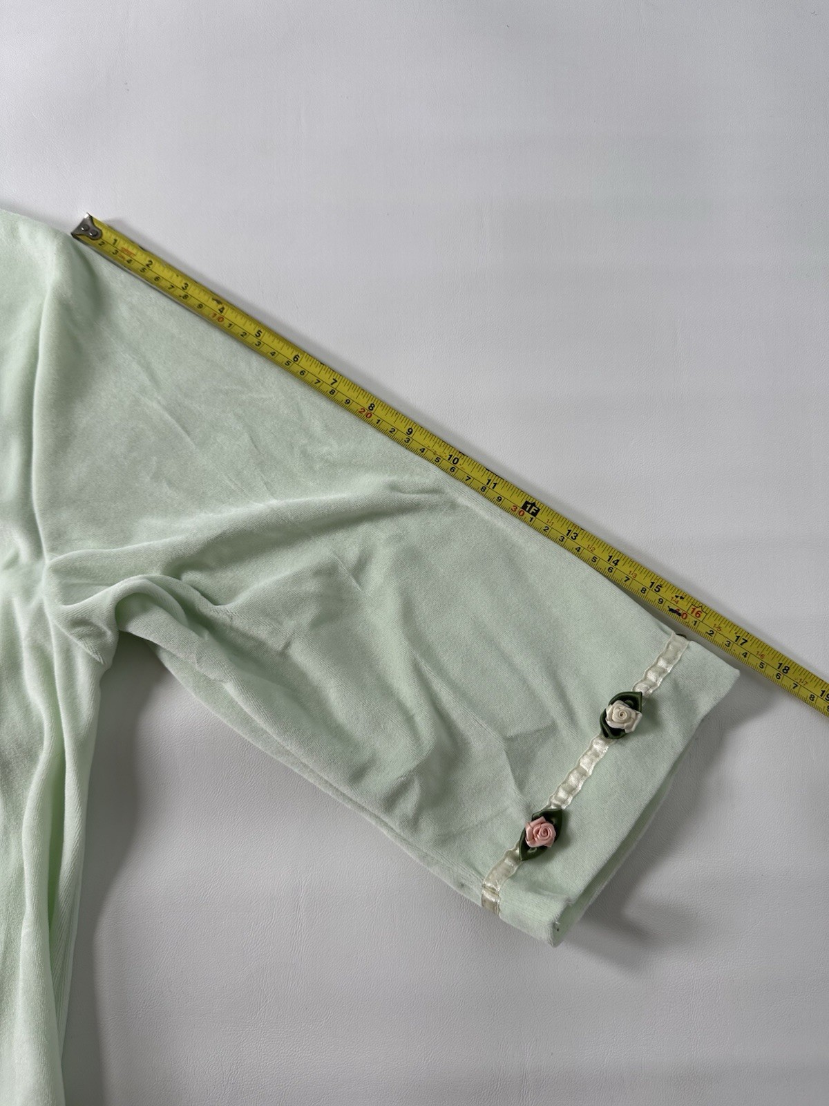 Vintage Shadowline Robe Velour Roses Mint Green Size M Zip-Up Housecoat