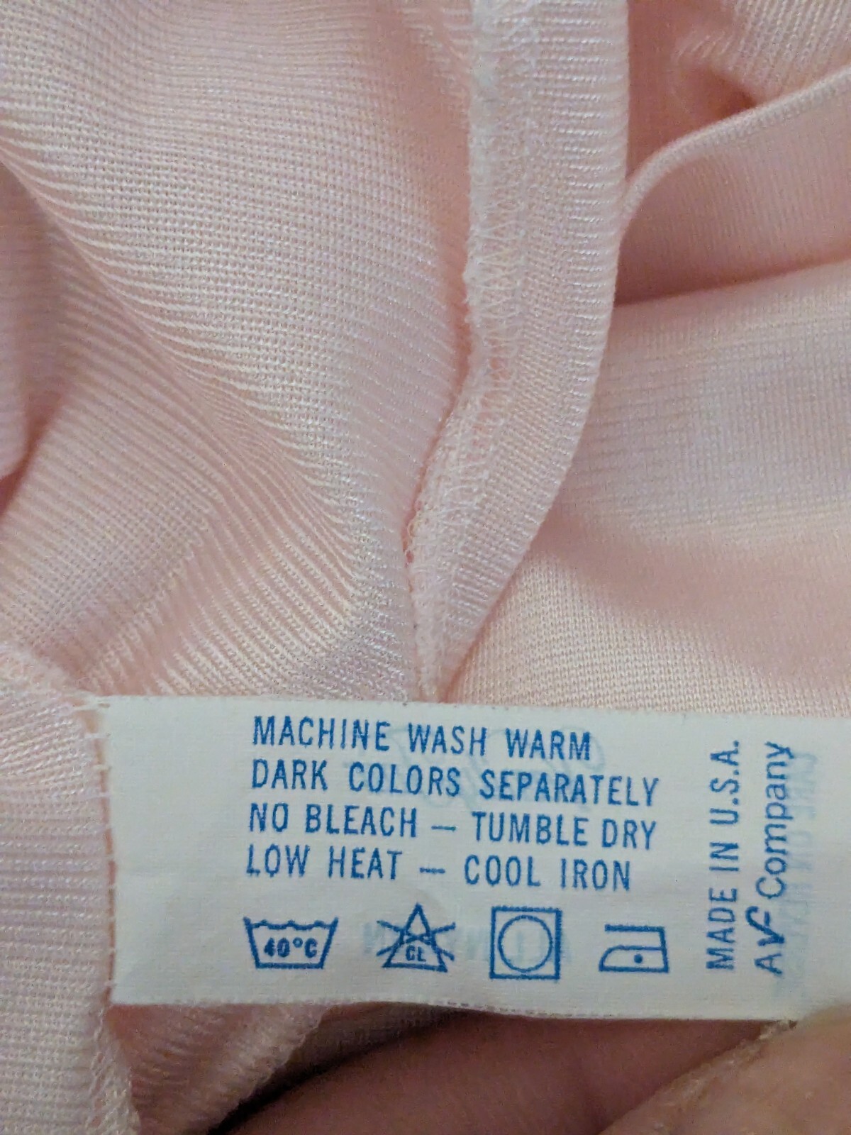 Vintage Vanity Fair Medium Pale Pink Housecoat W/Lace Pockets Covered Buttons